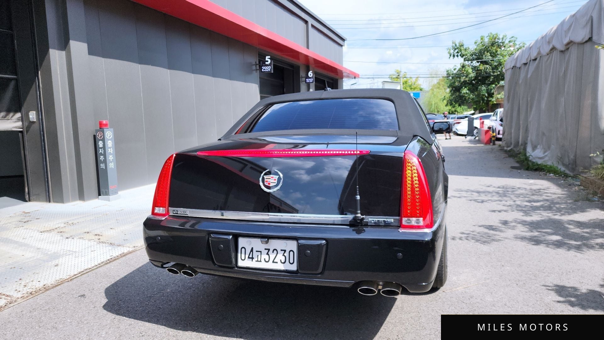Cadillac DTS 2008 — миниатюра 4