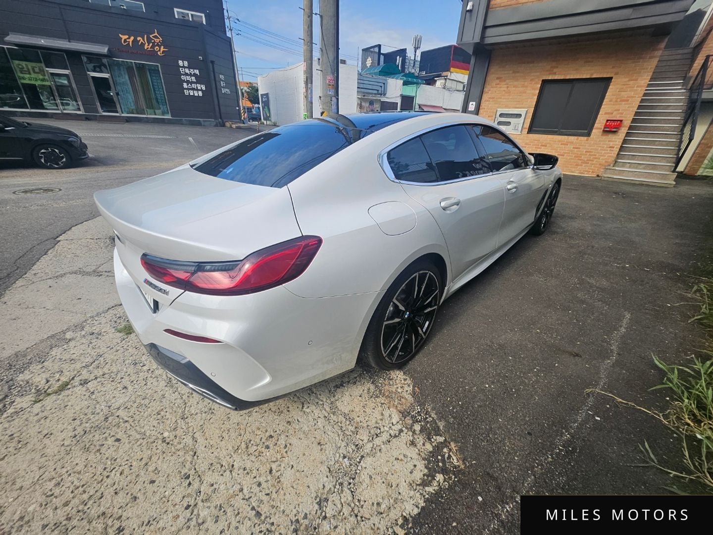 BMW 8 Series (G15) 2023 — миниатюра 5