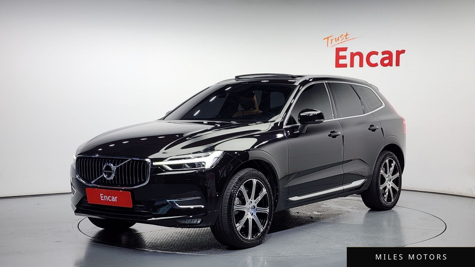 Volvo XC60 2020 — фото 1 из 12