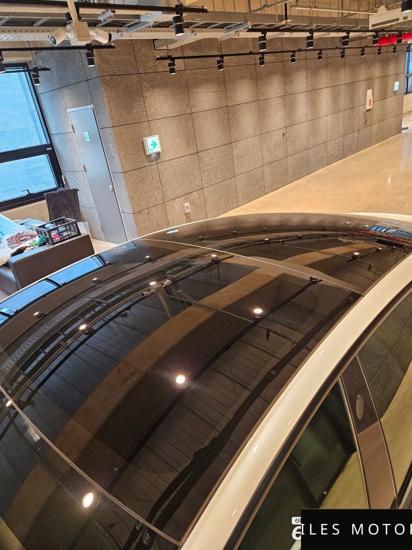 Tesla Model 3 2022 — миниатюра 9