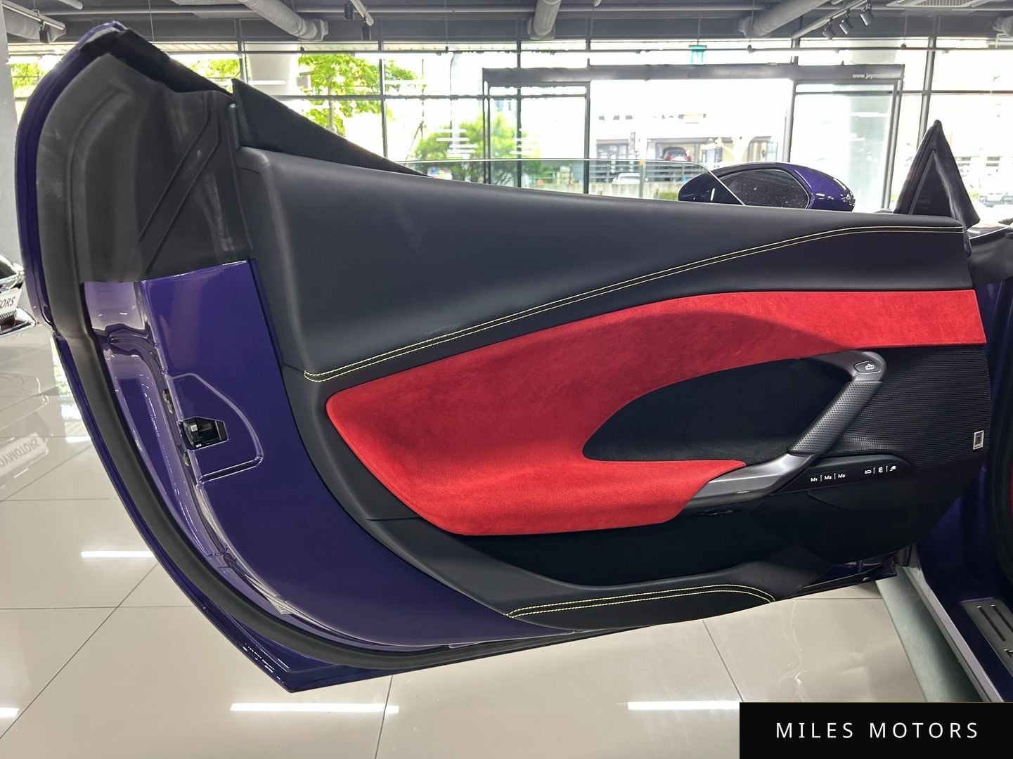 Ferrari 296 GTB 2023 — миниатюра 8