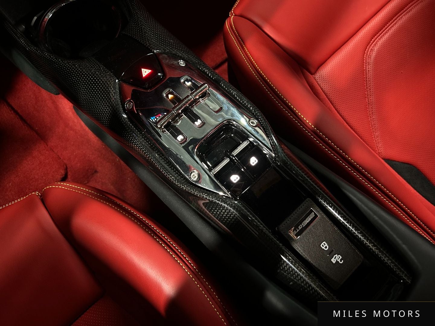 Ferrari 296 GTB 2023 — миниатюра 11