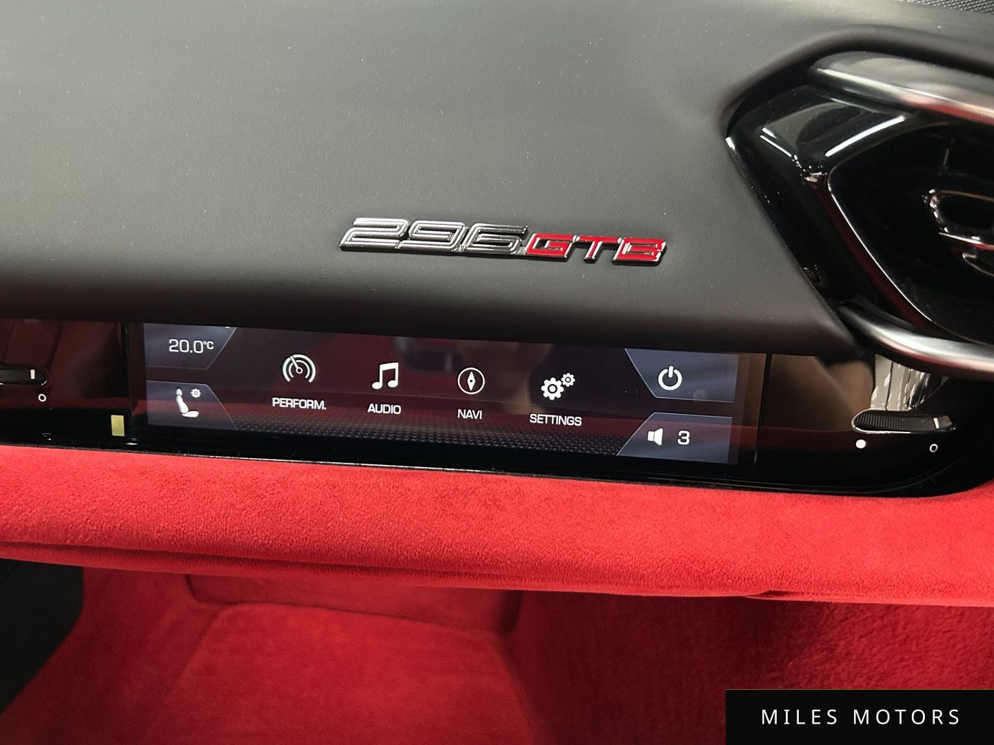 Ferrari 296 GTB 2023 — миниатюра 12