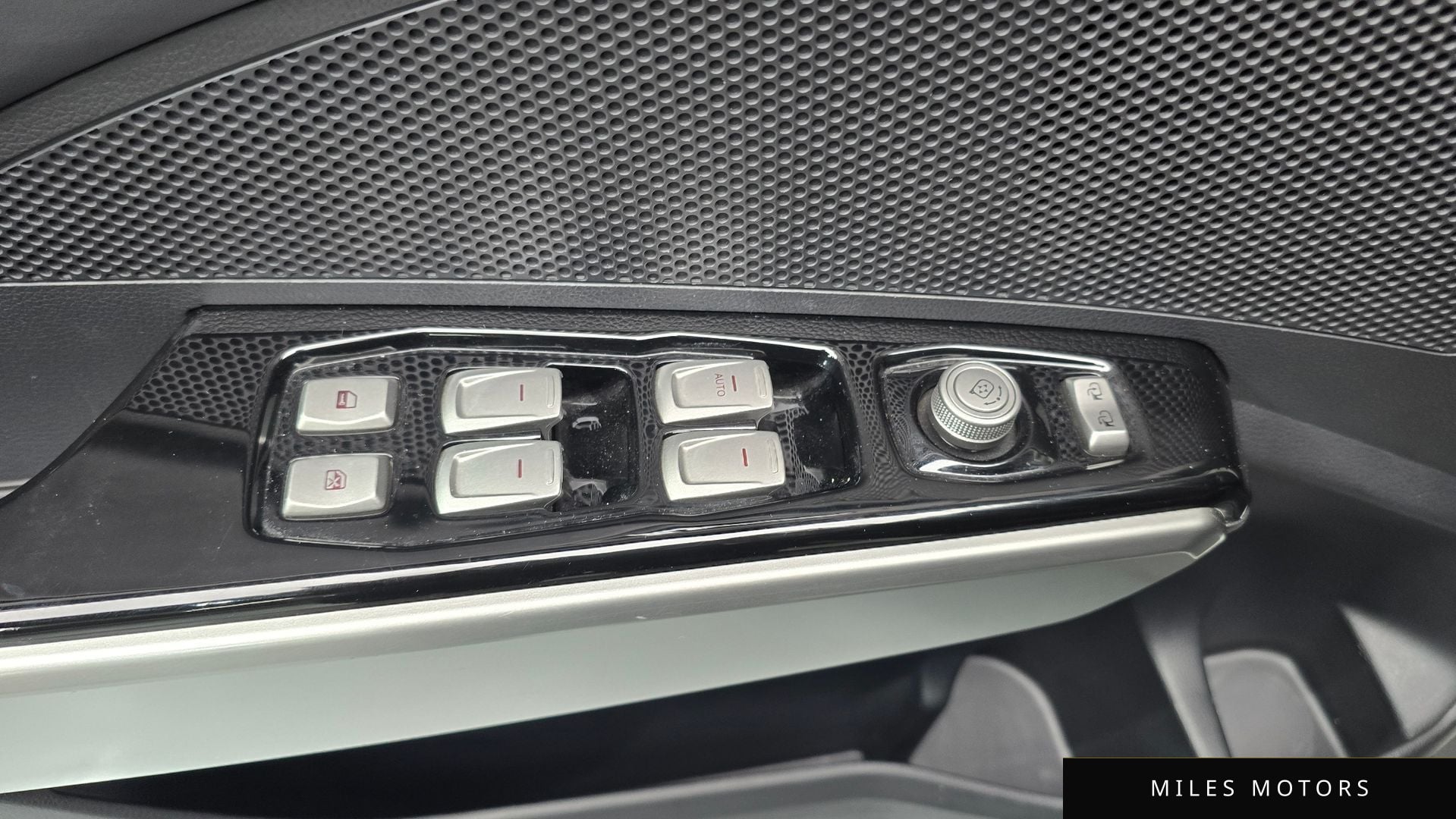 KG Mobility Tivoli 2016 — миниатюра 18
