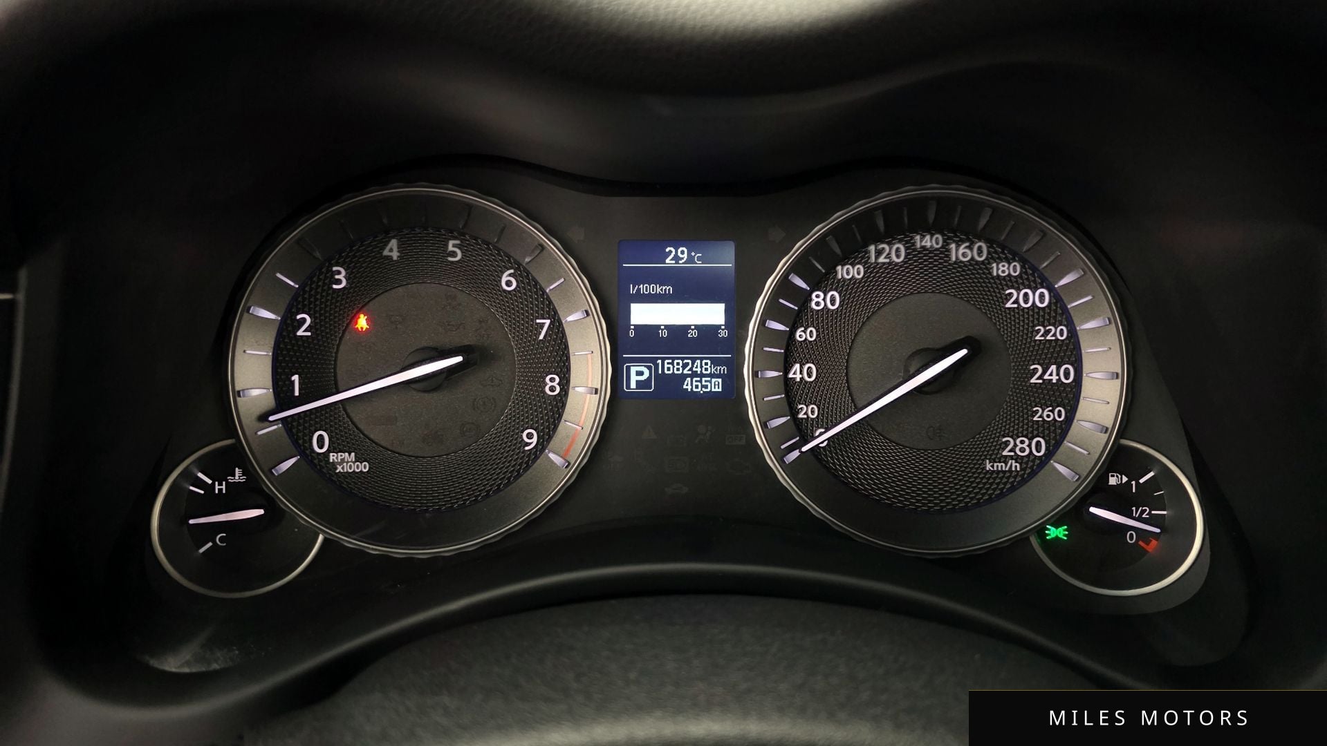 Infiniti Q70 2016 — миниатюра 8