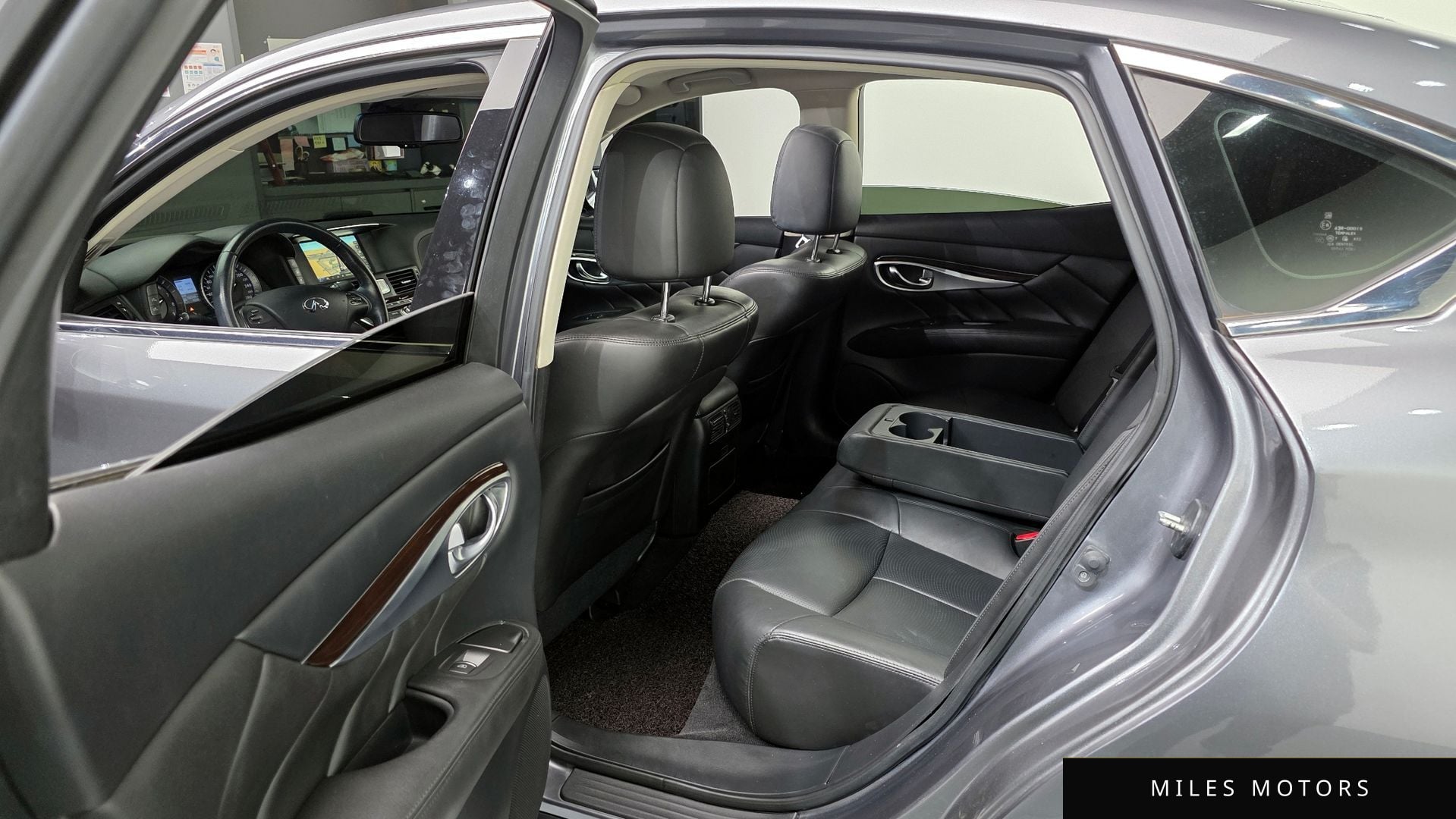 Infiniti Q70 2016 — миниатюра 11