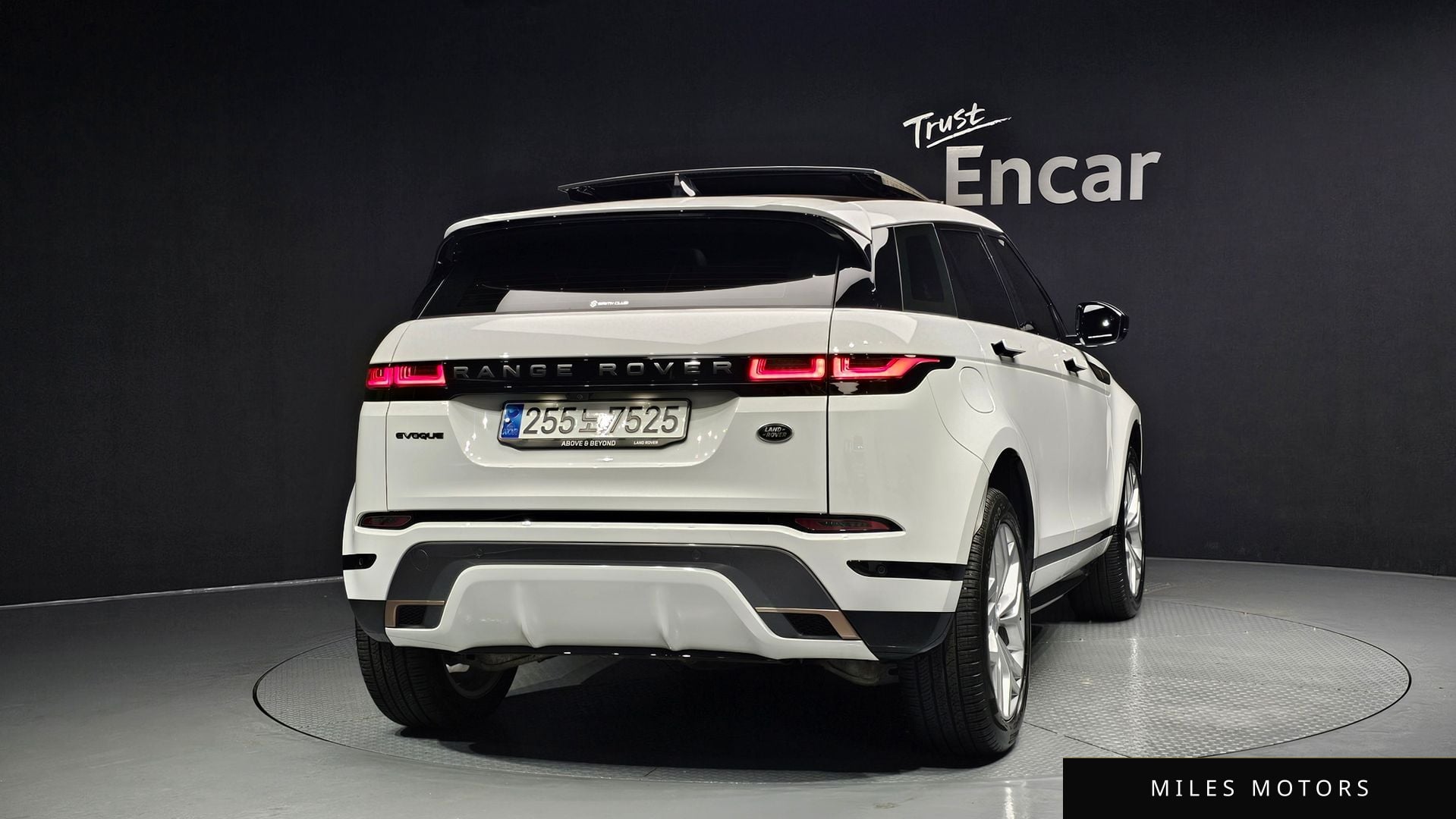 Land Rover Range Rover Evoque 2023 — миниатюра 4