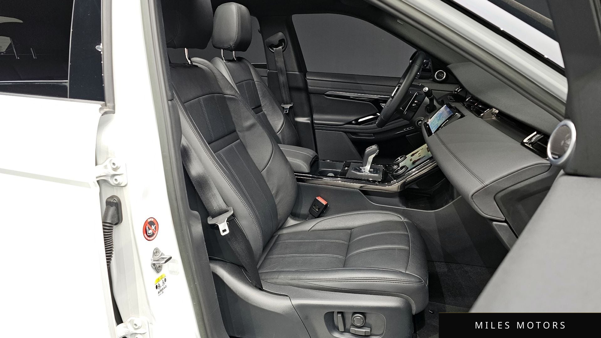 Land Rover Range Rover Evoque 2023 — миниатюра 10