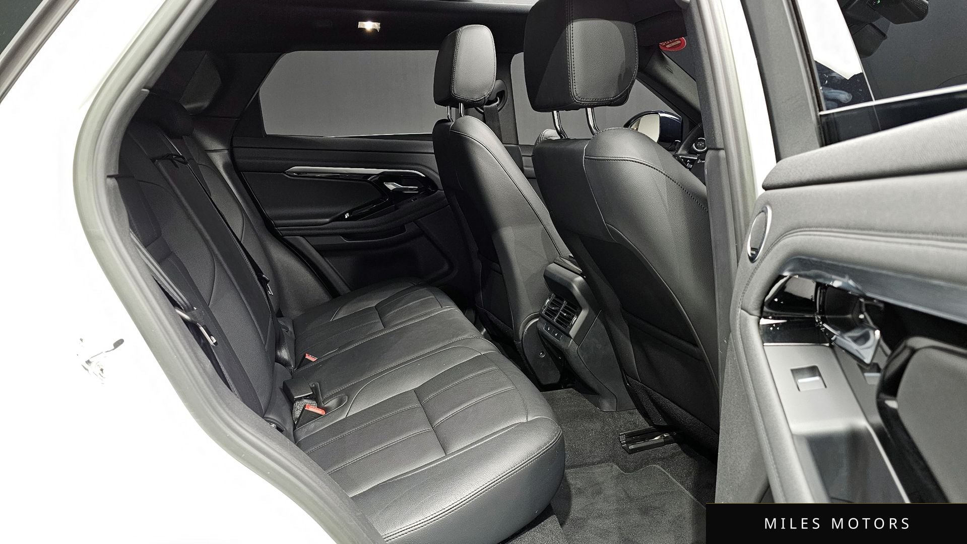 Land Rover Range Rover Evoque 2023 — миниатюра 11