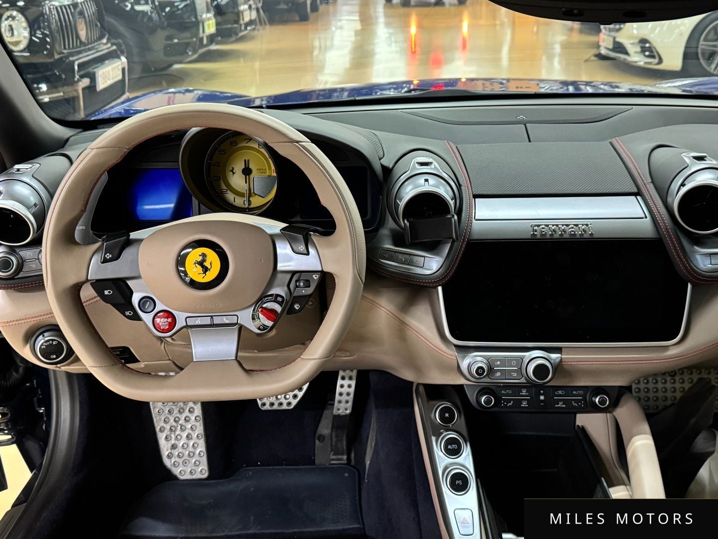 Ferrari GTC4 루쏘 2018 — миниатюра 10
