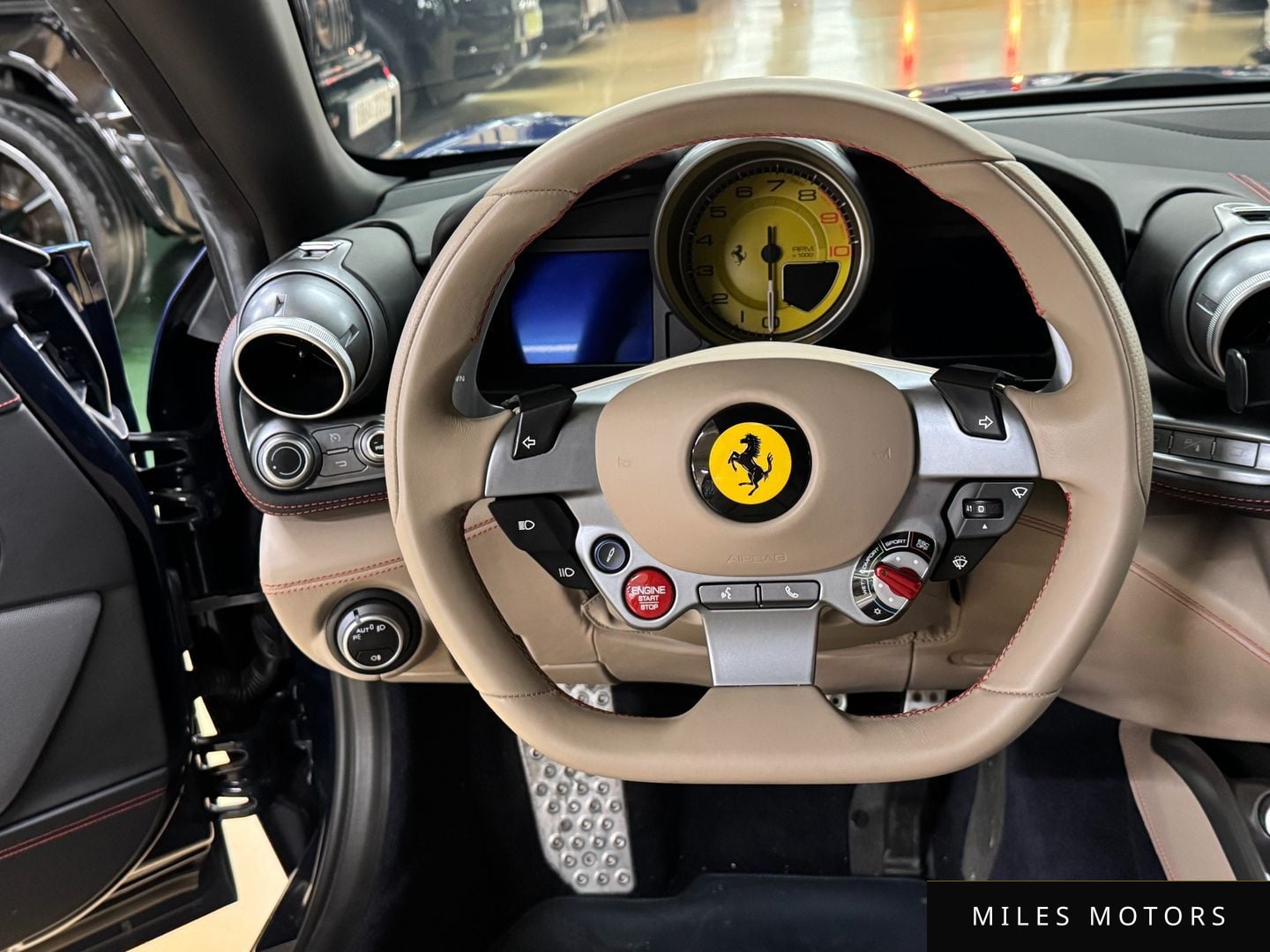 Ferrari GTC4 루쏘 2018 — миниатюра 11