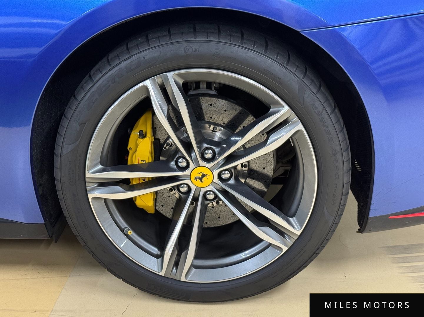 Ferrari GTC4 루쏘 2018 — миниатюра 12