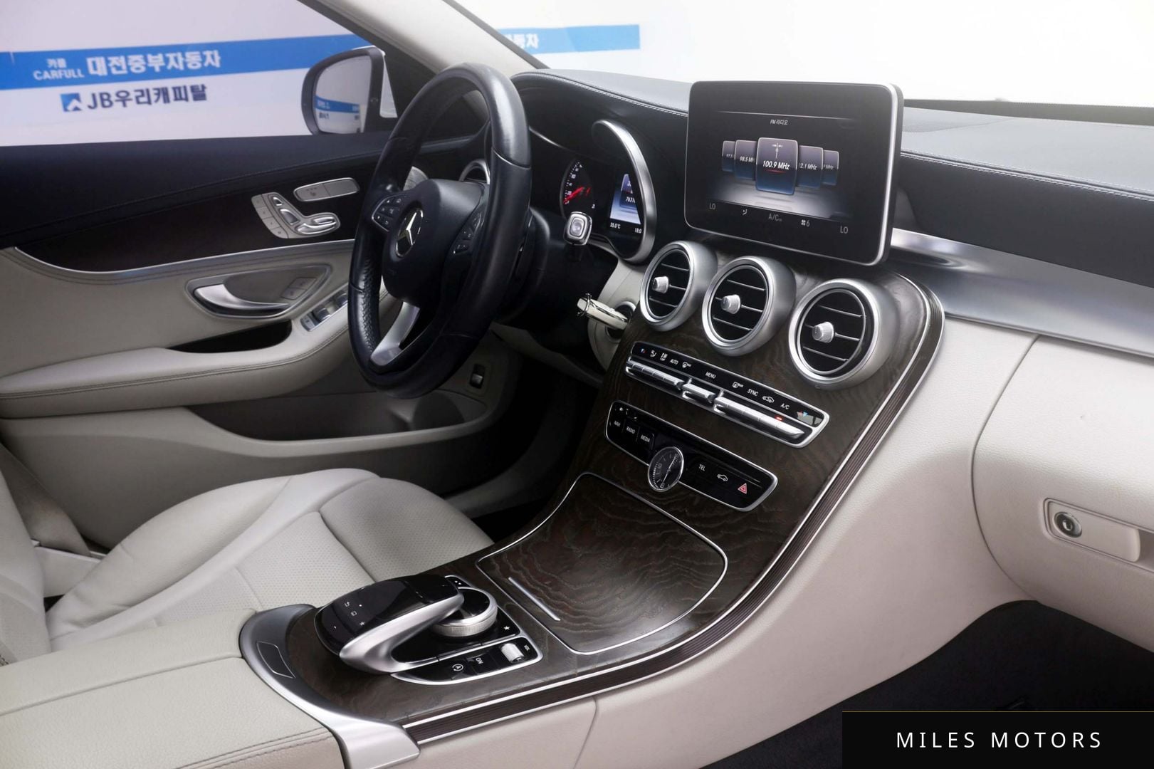 Mercedes-Benz C-Class W205 2015 — миниатюра 11