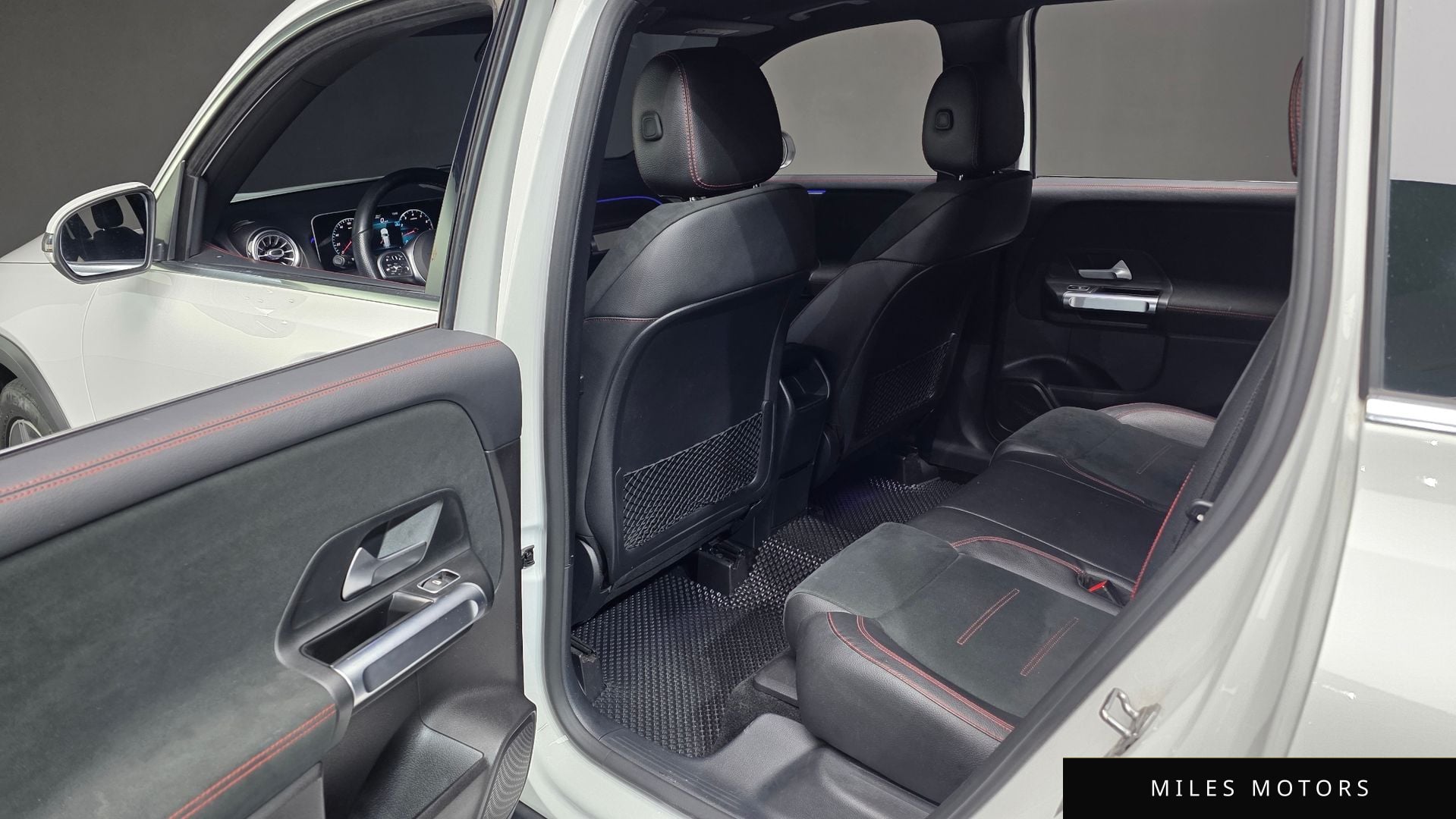 Mercedes-Benz GLB-Class X247 2020 — миниатюра 18