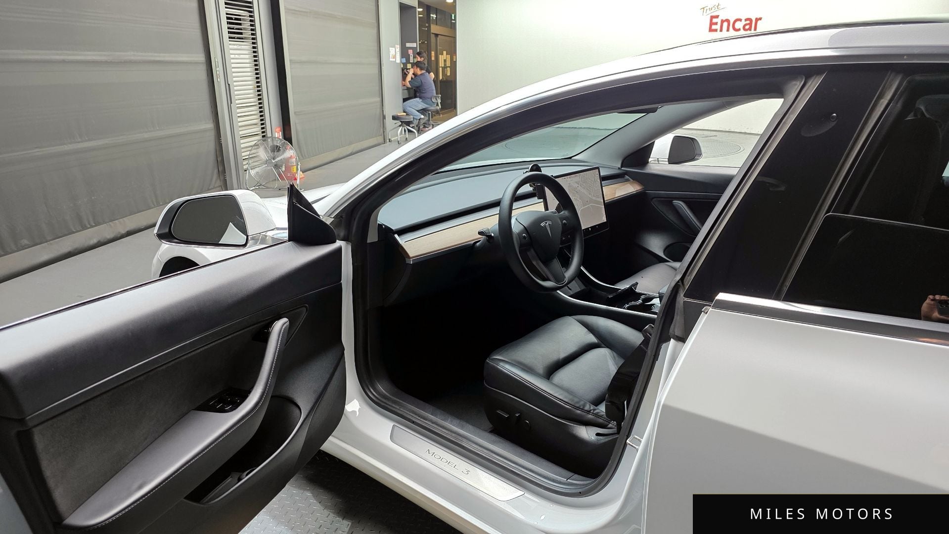 Tesla Model 3 2020 — миниатюра 10