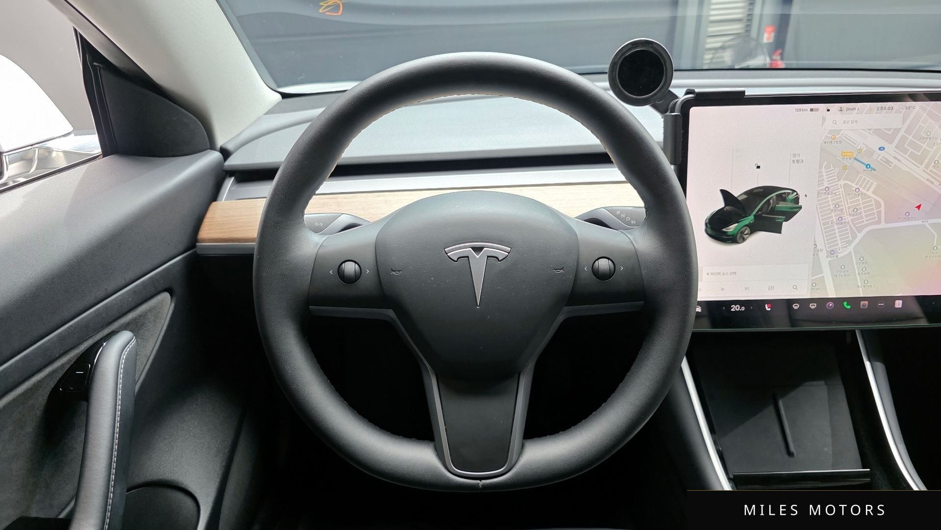 Tesla Model 3 2020 — миниатюра 13