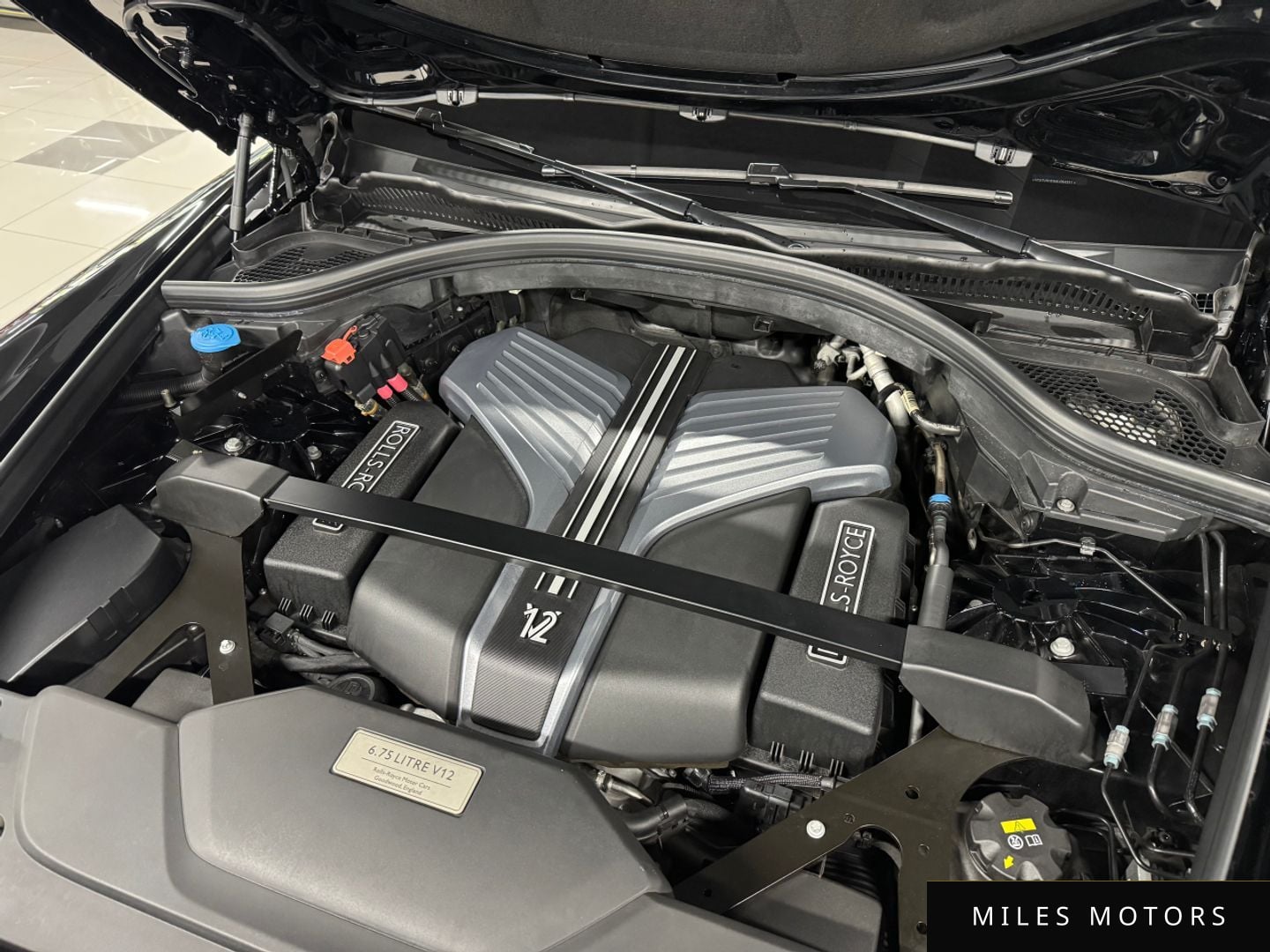 Rolls-Royce Cullinan 2021 — миниатюра 5