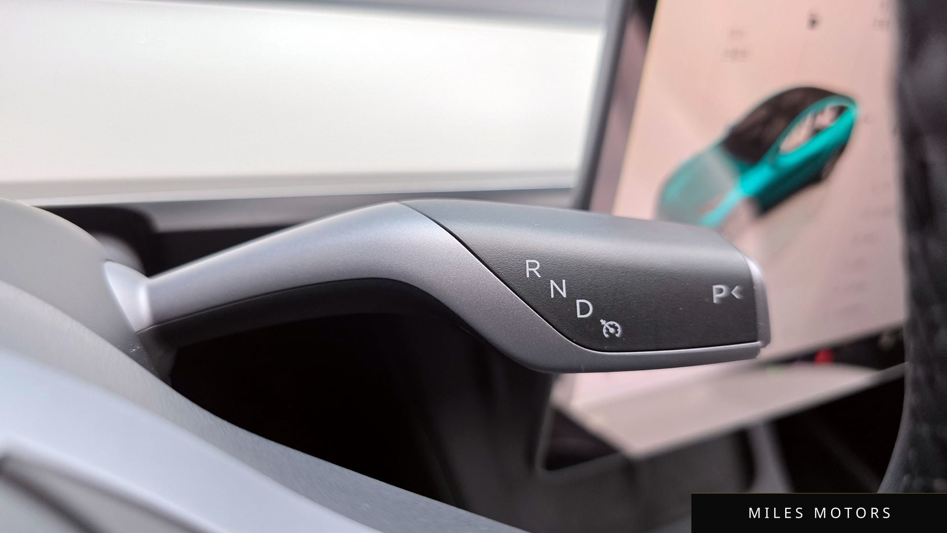 Tesla Model Y 2024 — миниатюра 9
