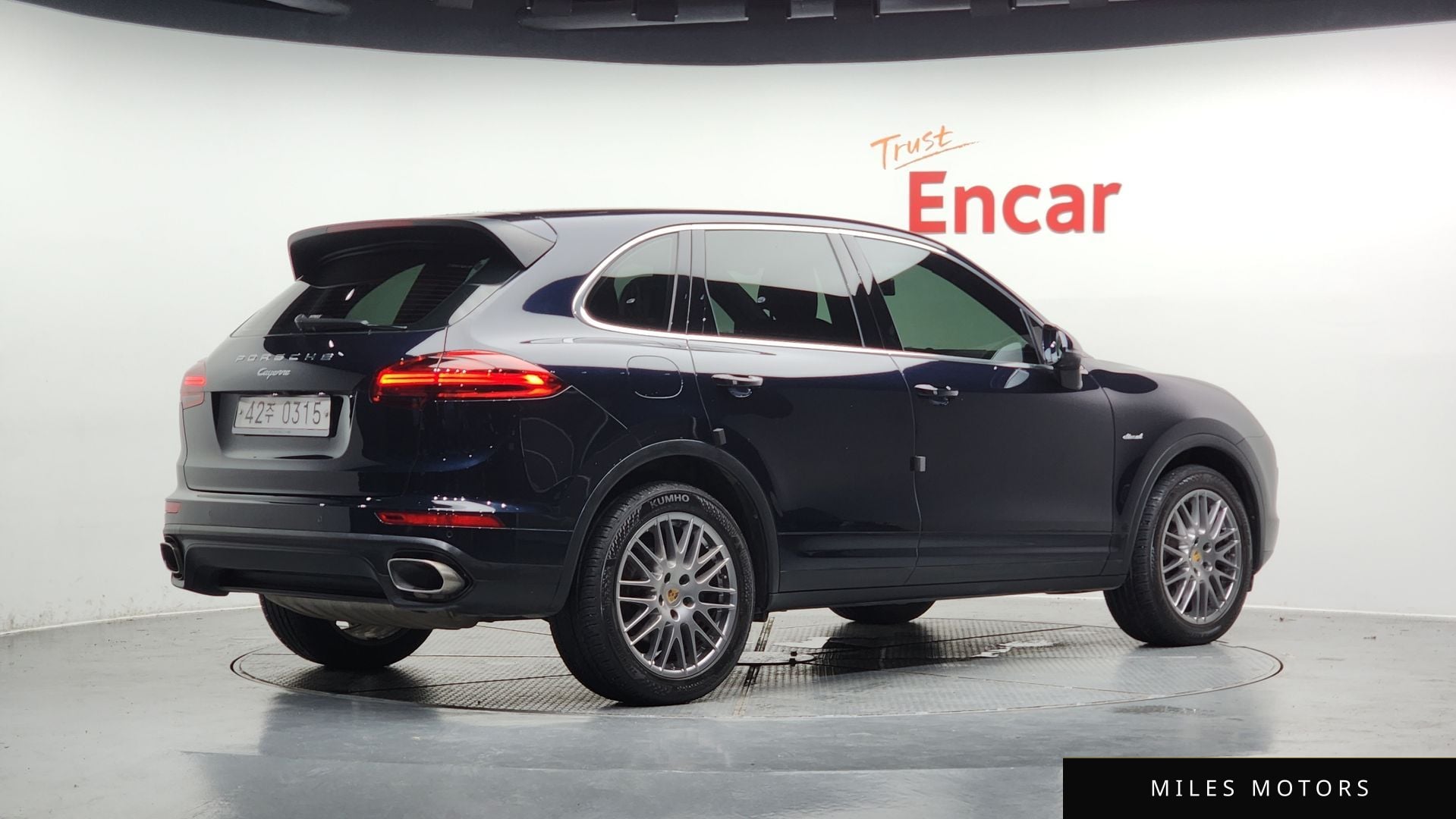 Porsche Cayenne 2016 — миниатюра 2