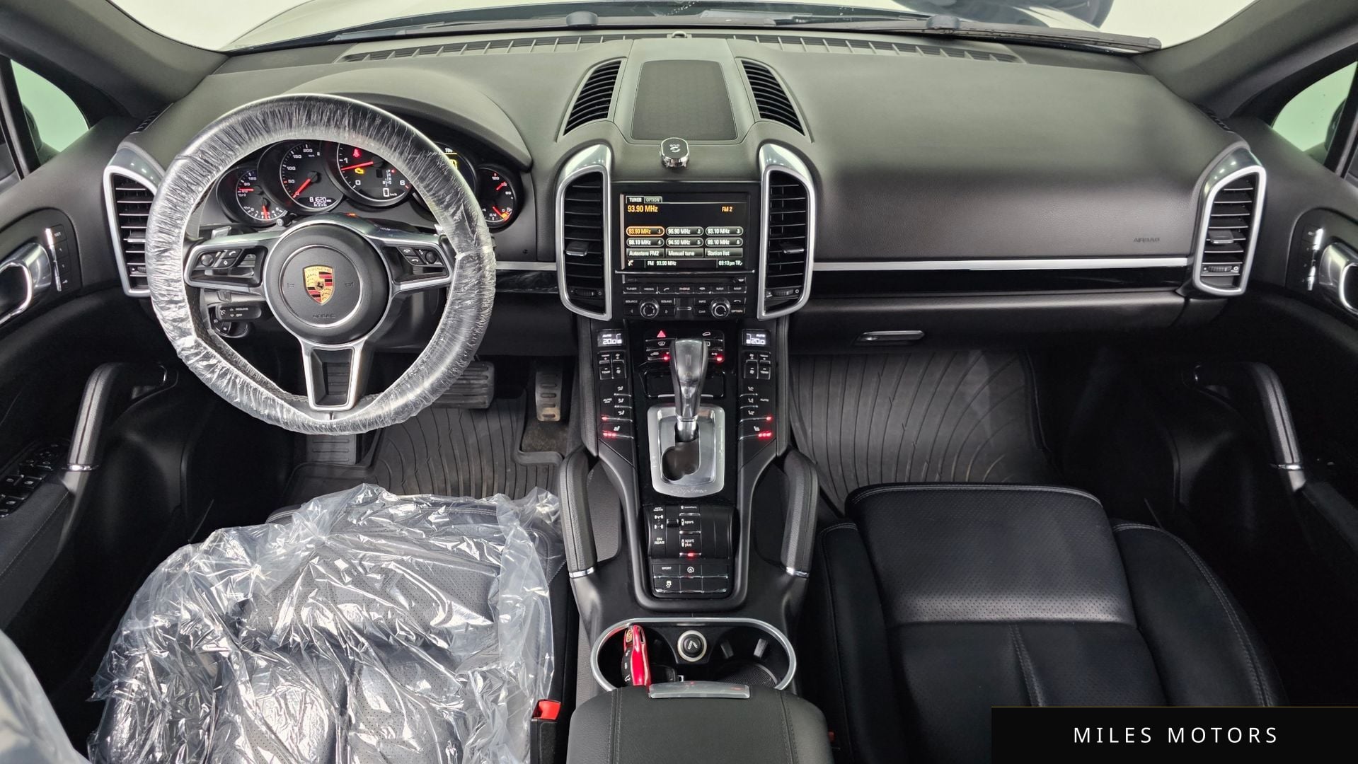 Porsche Cayenne 2016 — миниатюра 7