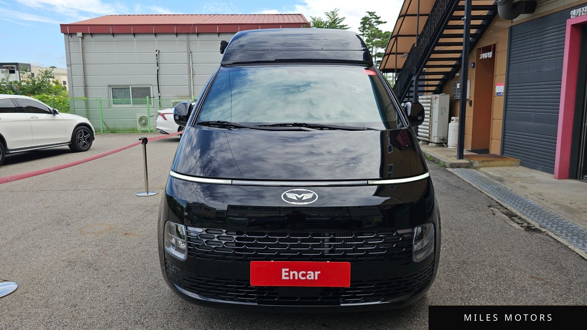Hyundai Staria 2023 — миниатюра 3