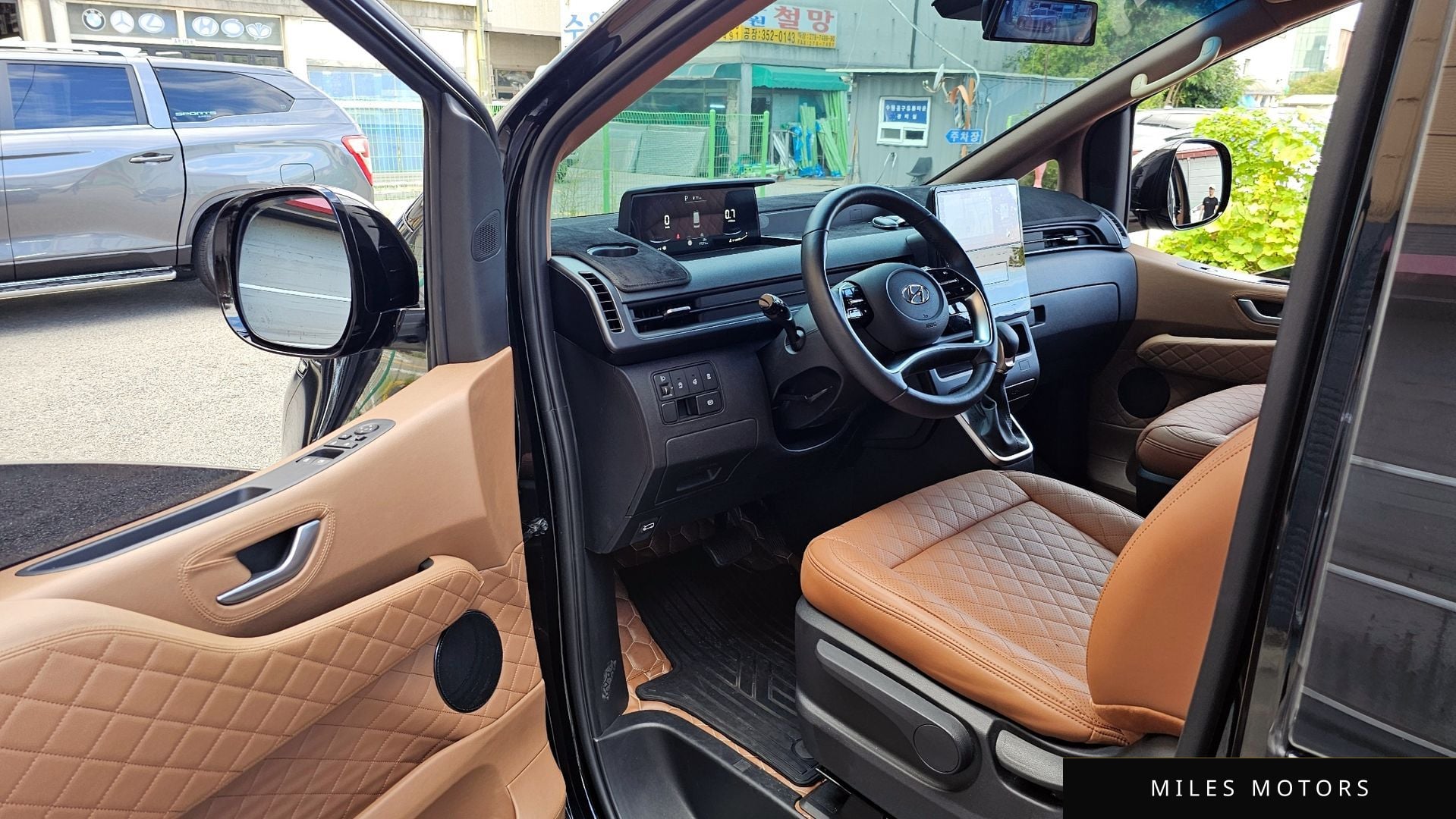 Hyundai Staria 2023 — миниатюра 10