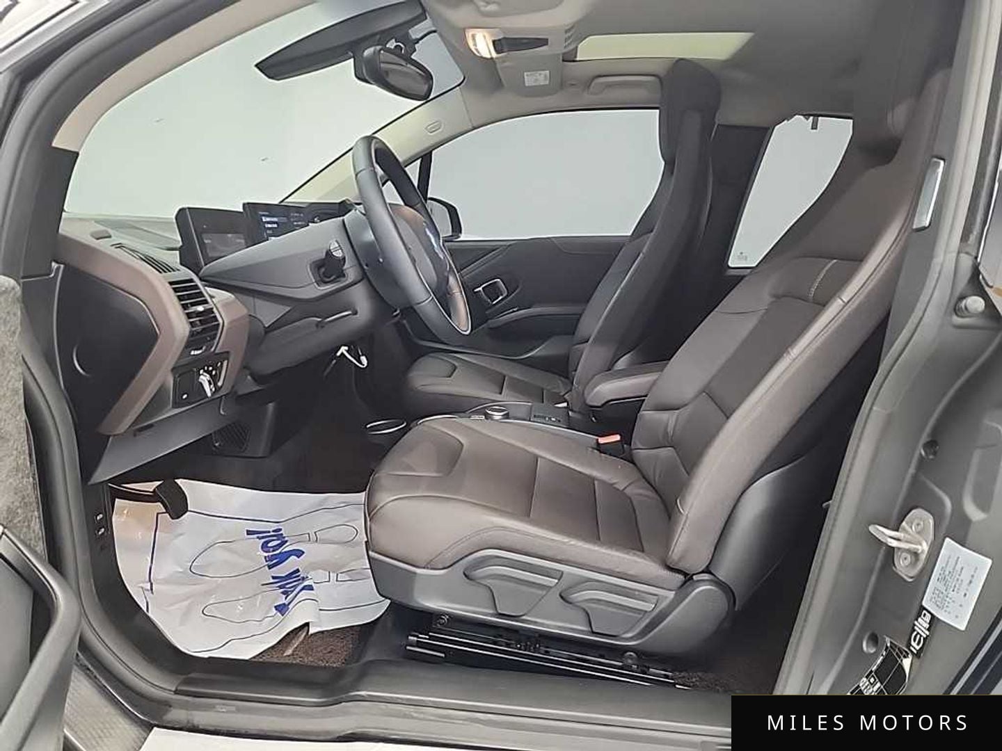 BMW i3 2020 — миниатюра 11