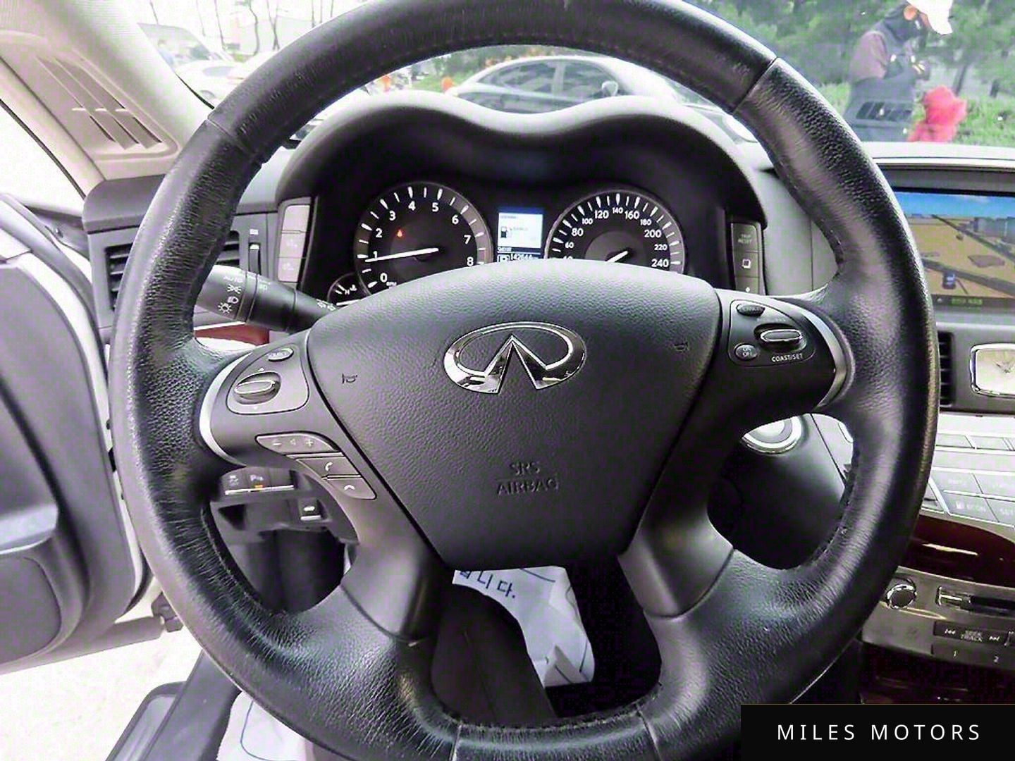 Infiniti Q70 2015 — миниатюра 8