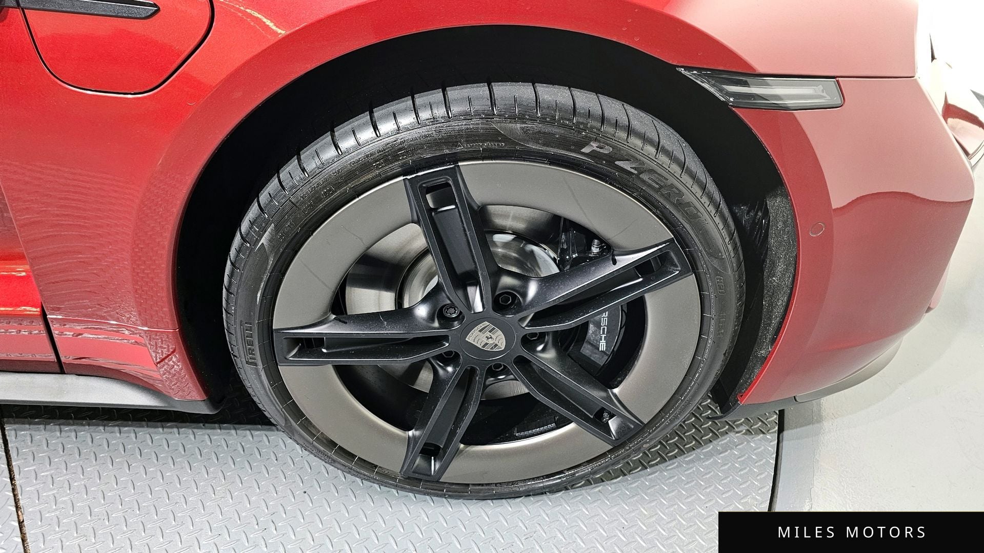 Porsche Taycan 2025 — миниатюра 5