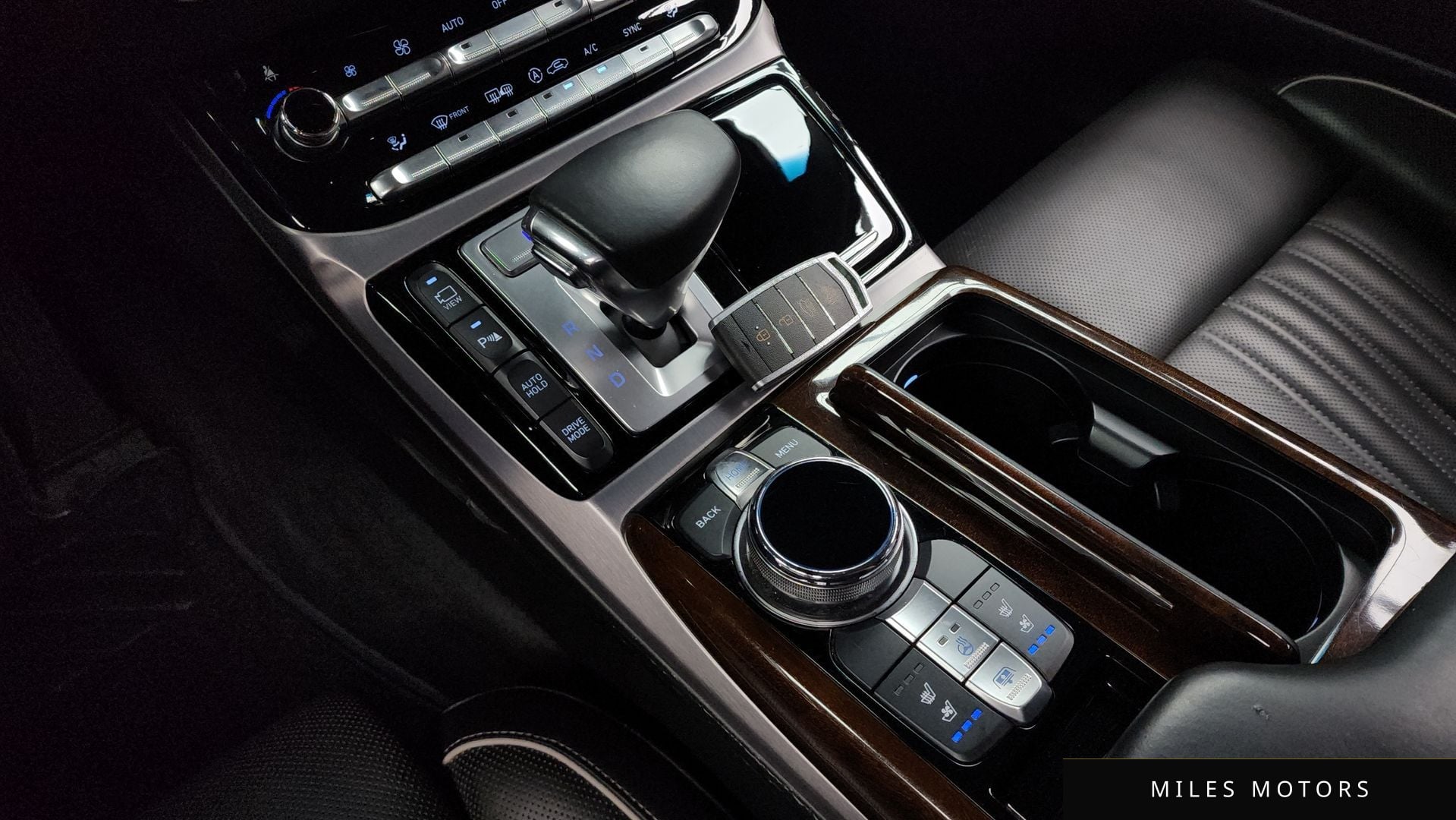 Genesis EQ900 2016 — миниатюра 9