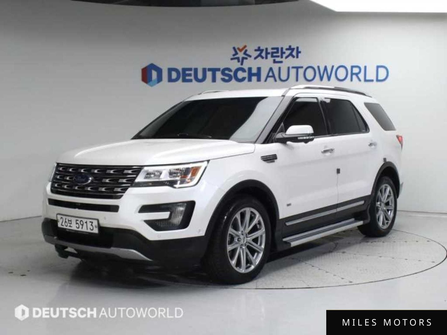 Ford Explorer 2016 — фото 1 из 12