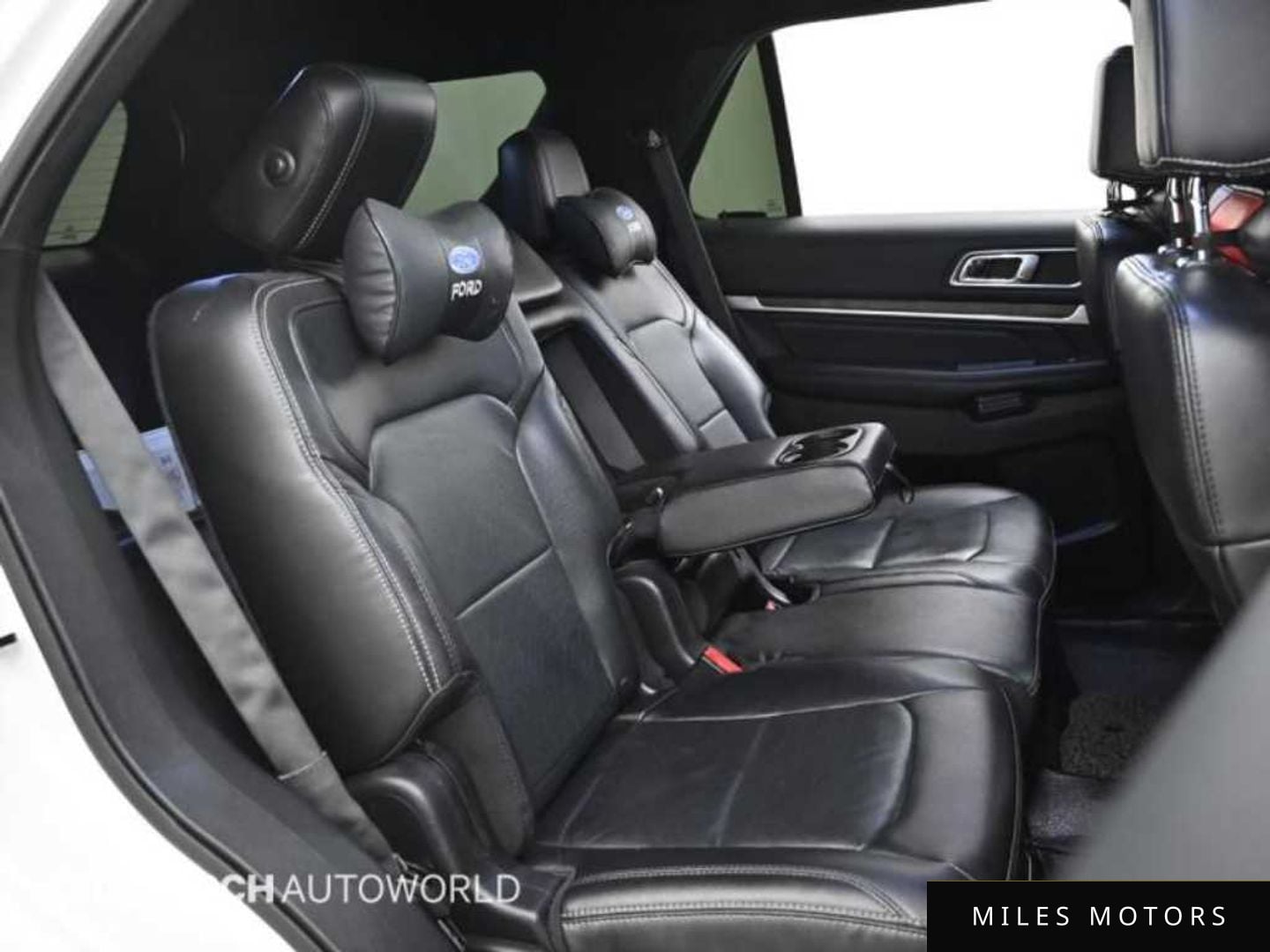 Ford Explorer 2016 — миниатюра 12