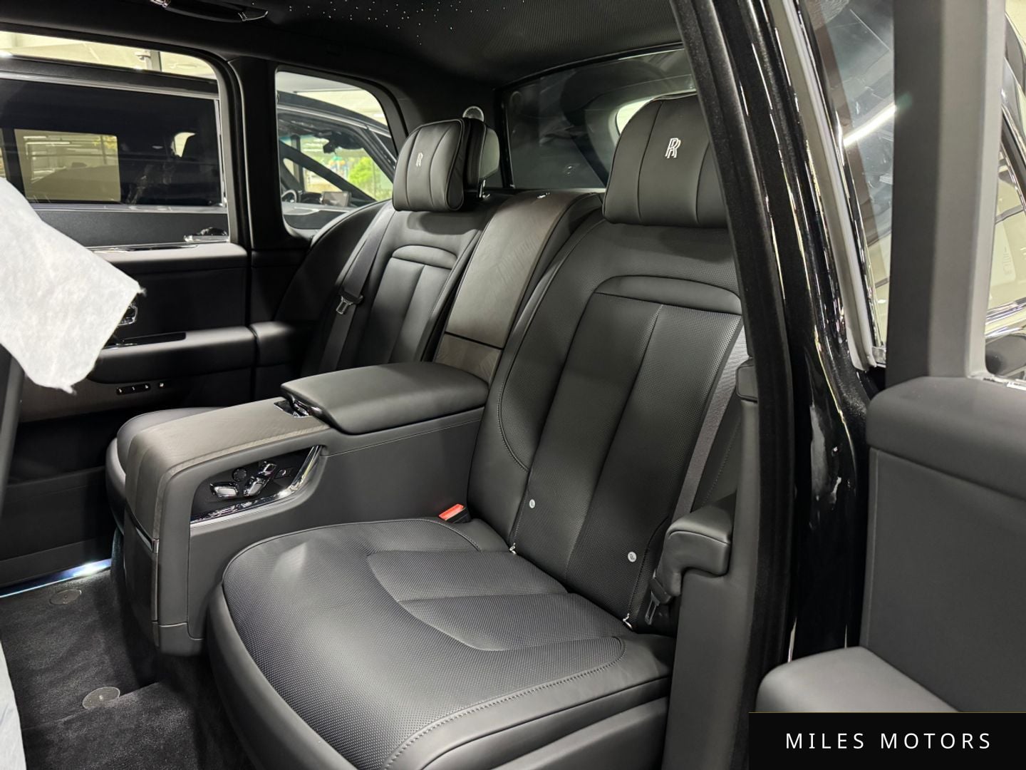 Rolls-Royce Cullinan 2025 — миниатюра 10