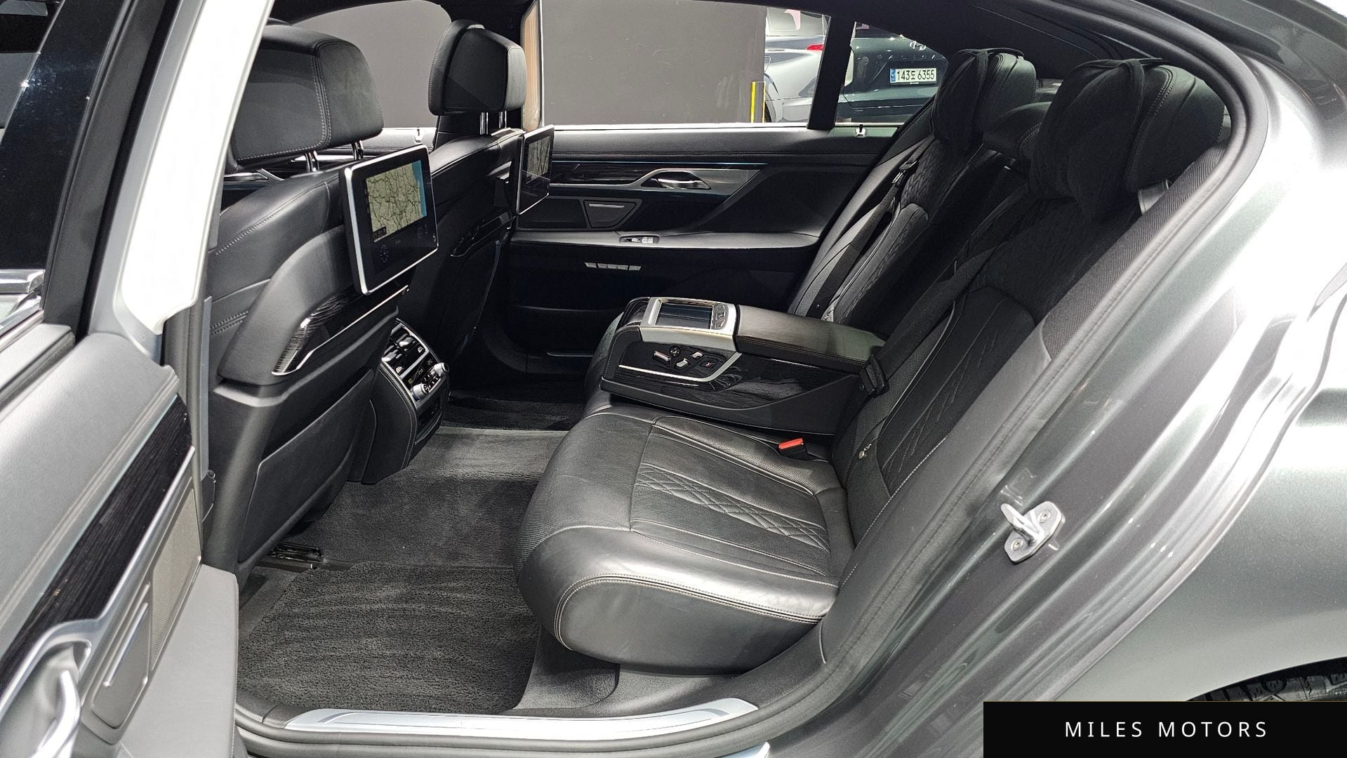 BMW 7 Series (G11) 2017 — миниатюра 12