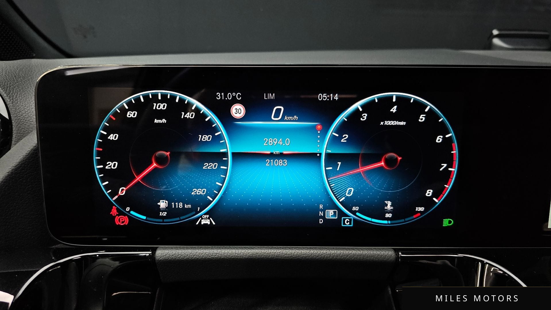 Mercedes-Benz GLA-Class H247 2023 — миниатюра 8