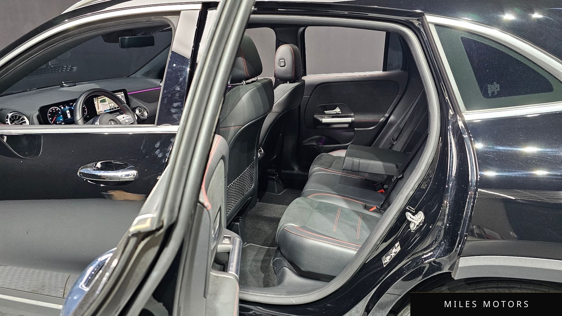 Mercedes-Benz GLA-Class H247 2023 — миниатюра 12