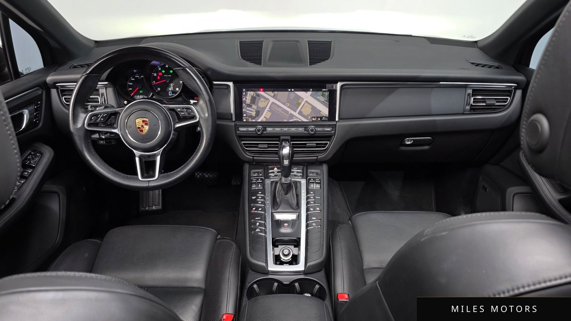 Porsche Macan 2019 — миниатюра 6