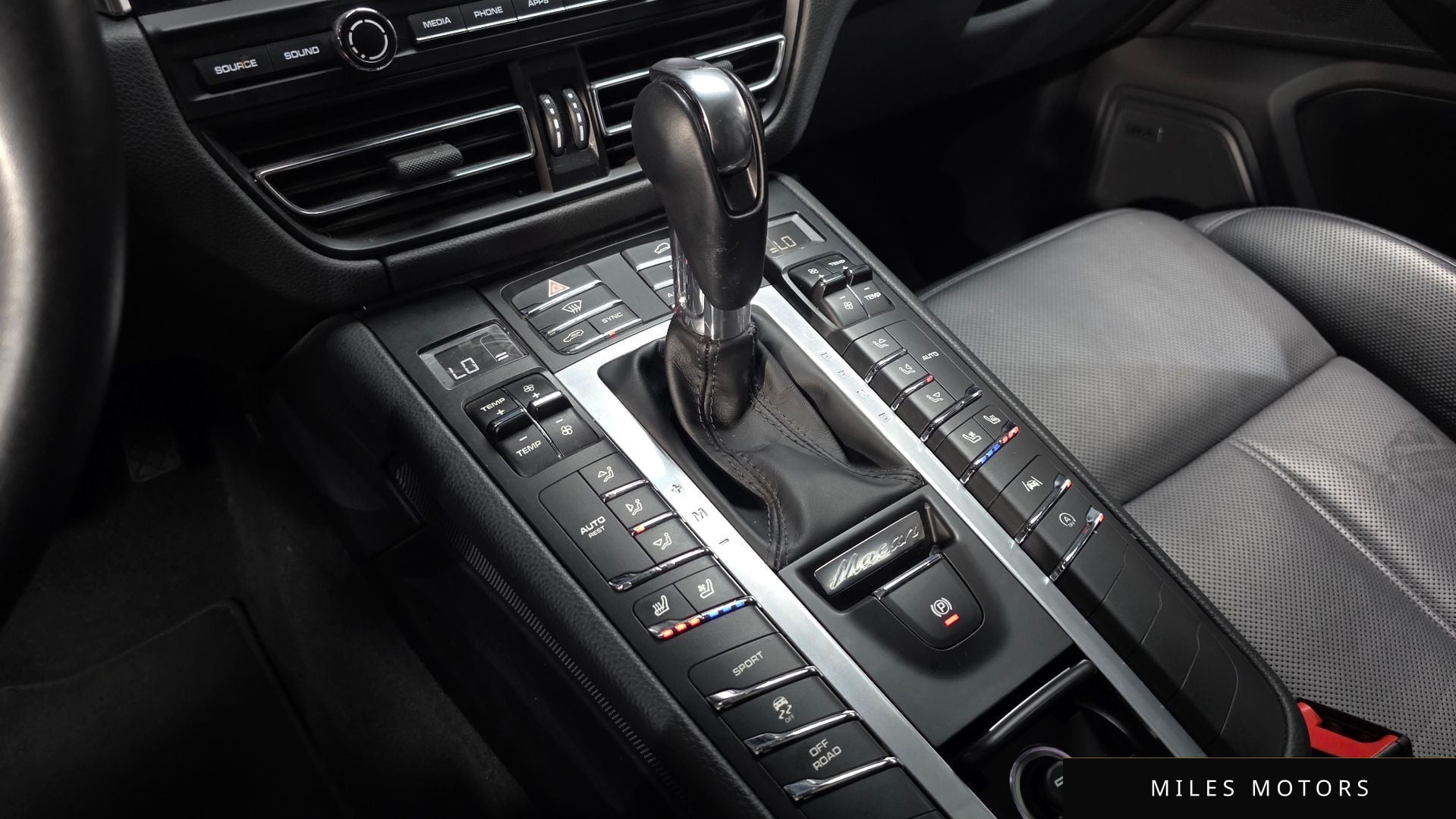 Porsche Macan 2019 — миниатюра 8
