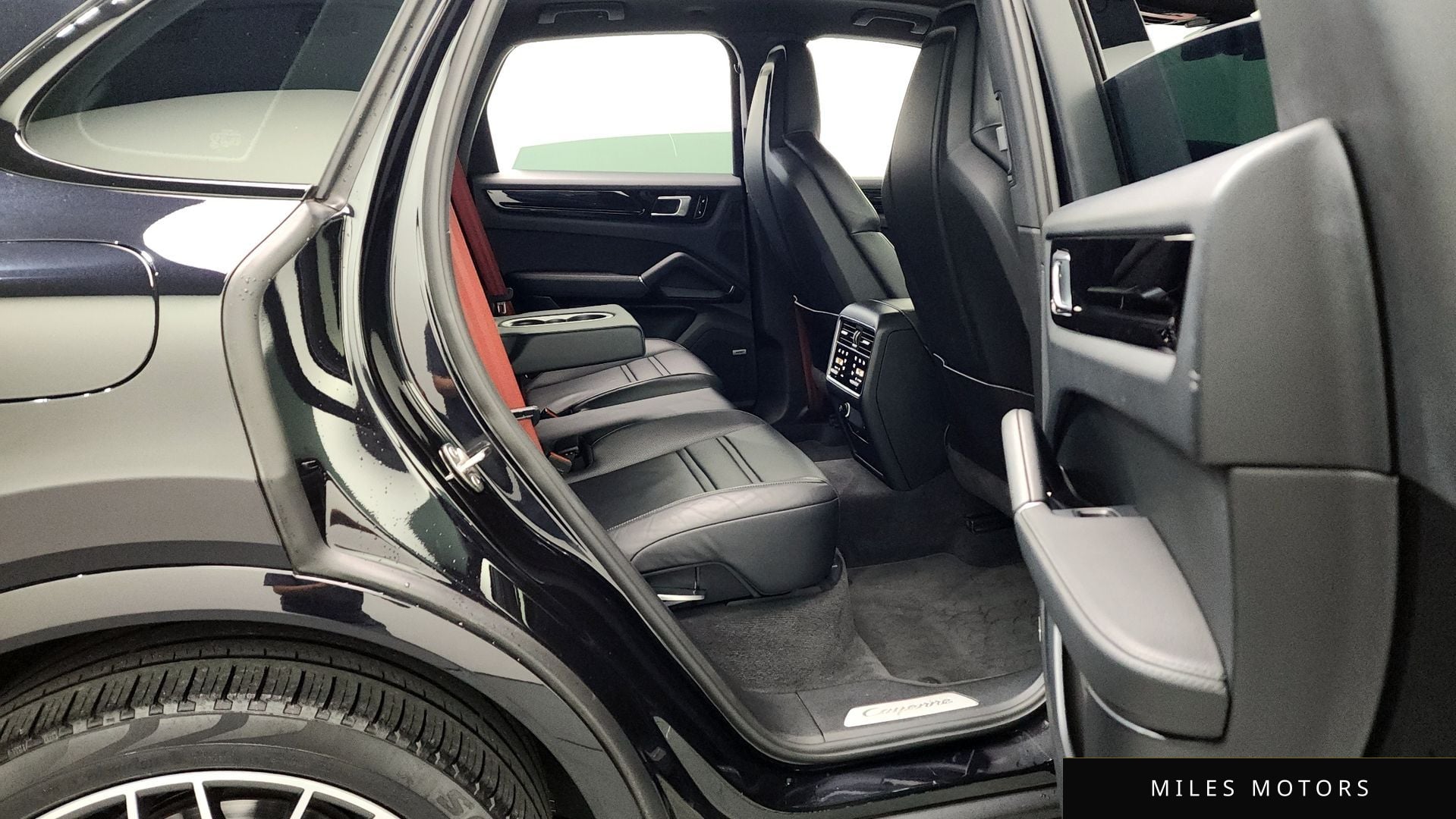 Porsche Cayenne 2019 — миниатюра 12