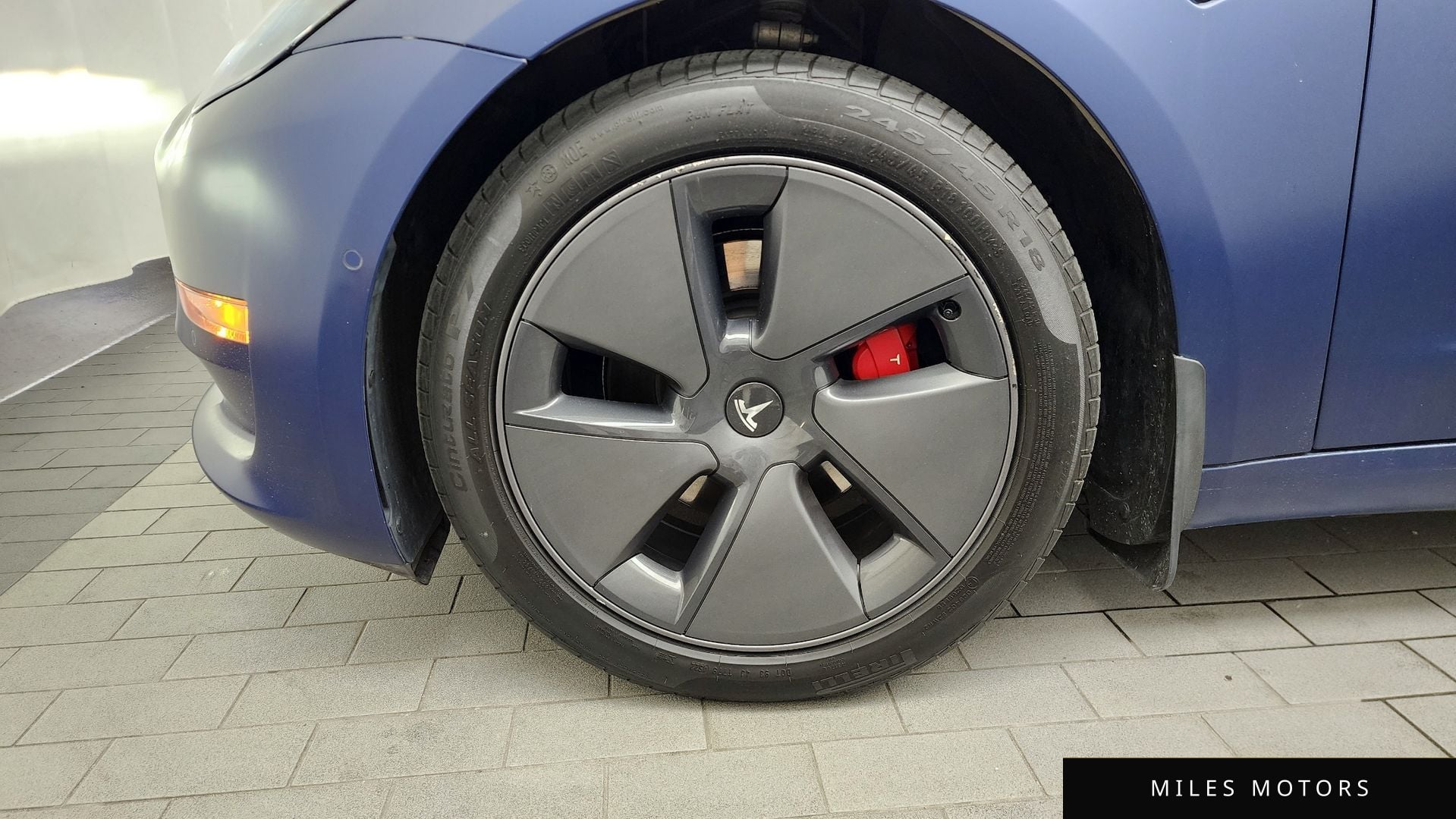 Tesla 모델 3 2021 — миниатюра 5