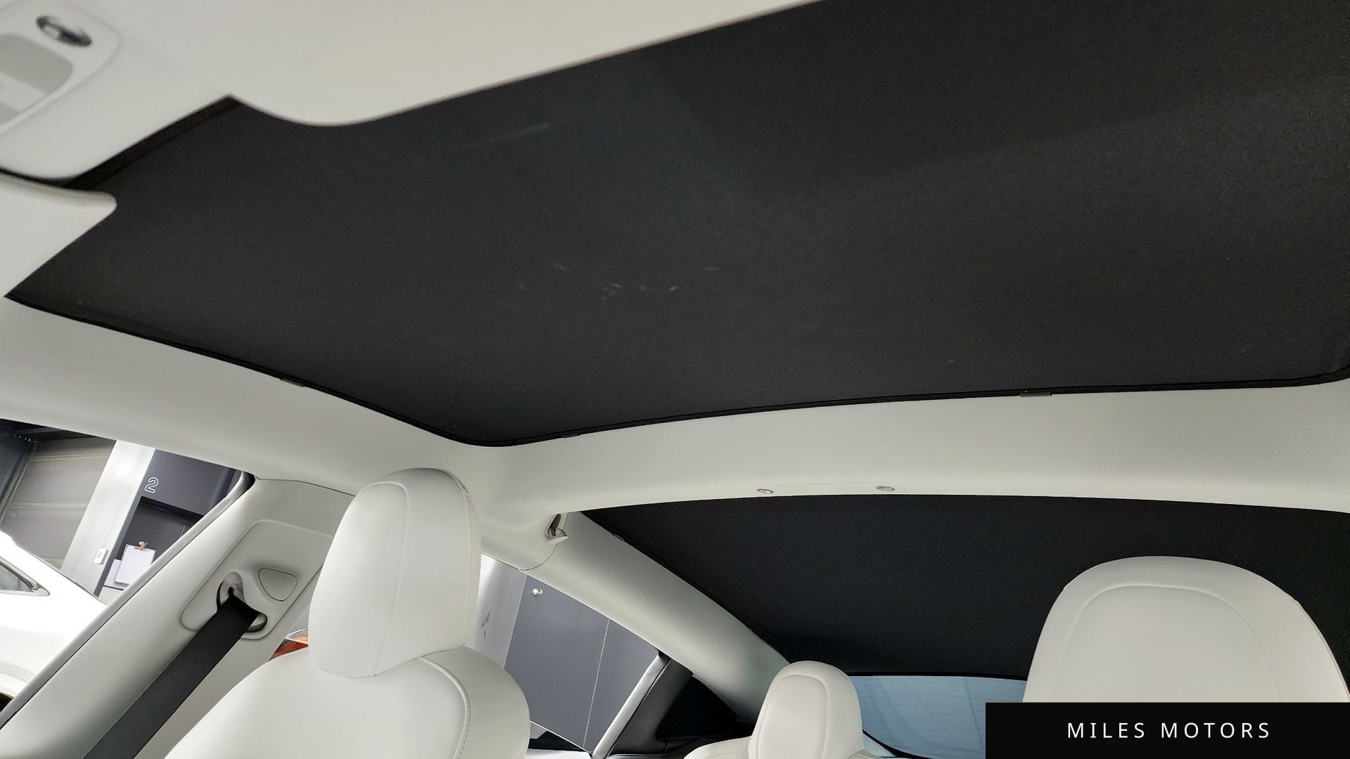Tesla 모델 3 2021 — миниатюра 18