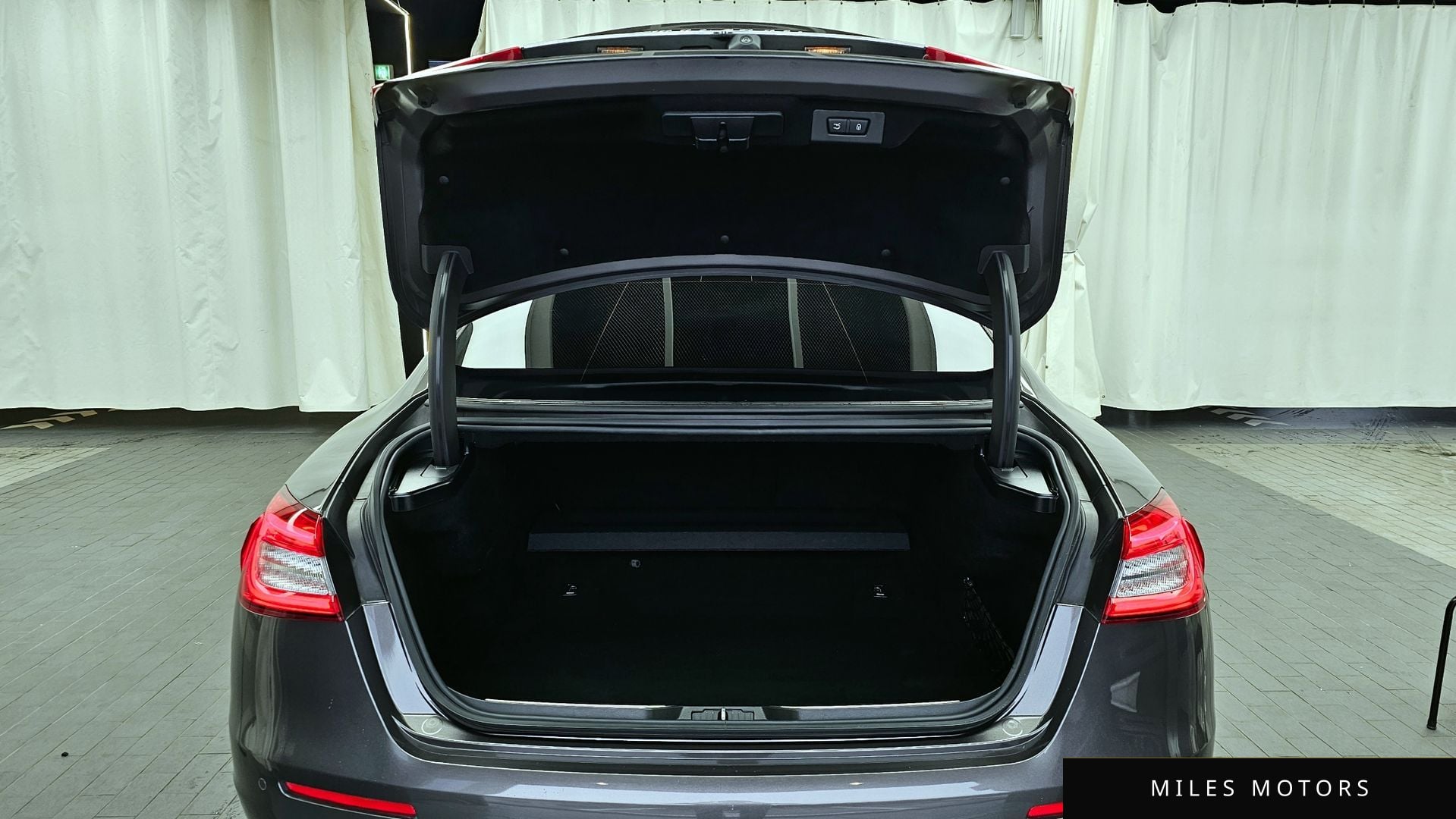Maserati Quattroporte 2019 — миниатюра 20