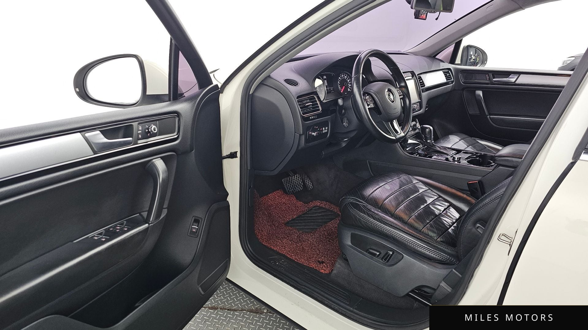 Volkswagen Touareg 2011 — миниатюра 10