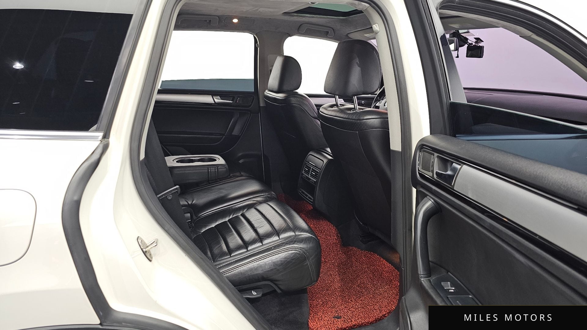 Volkswagen Touareg 2011 — миниатюра 12