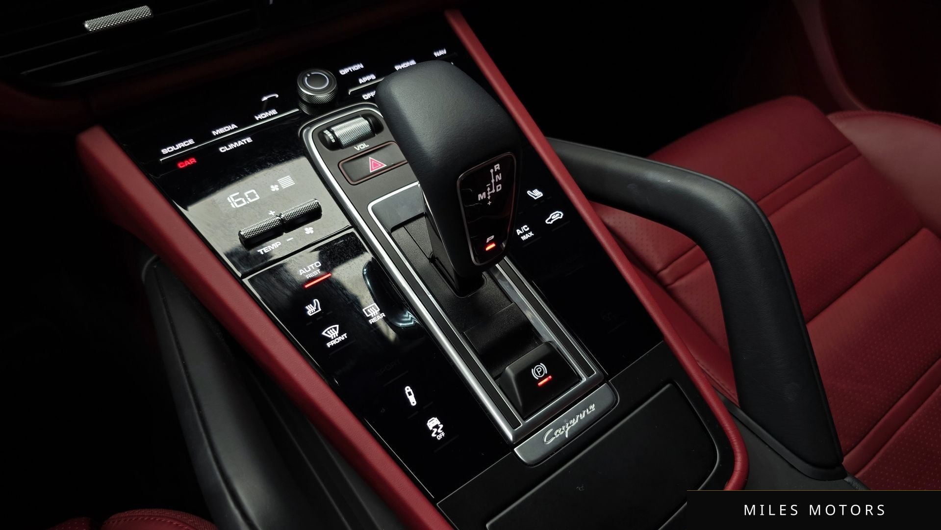Porsche Cayenne 2023 — миниатюра 9