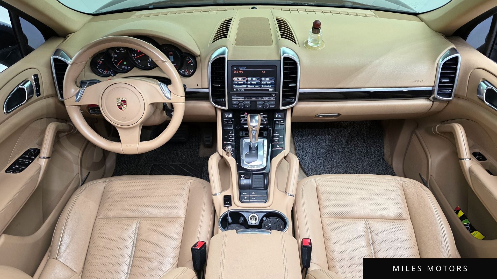 Porsche 카이엔 2011 — миниатюра 7