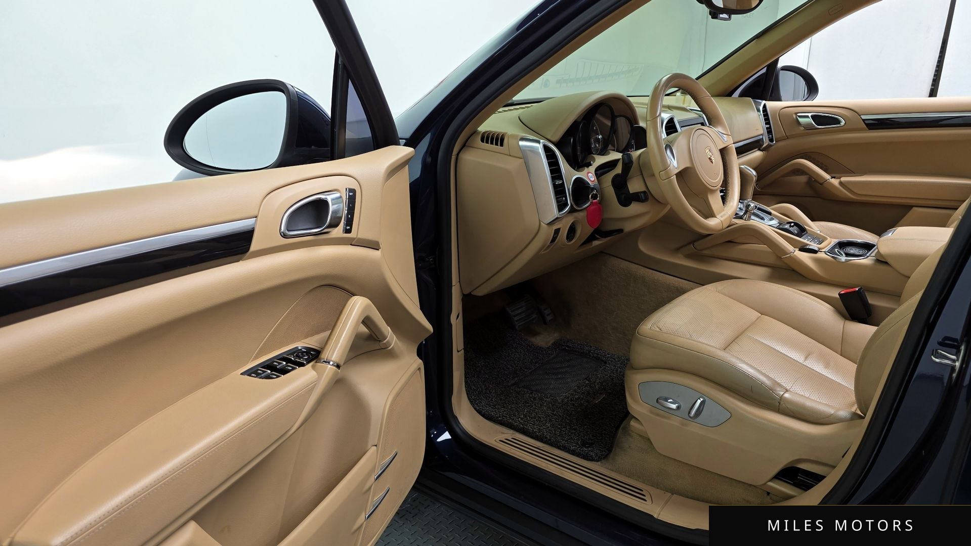 Porsche 카이엔 2011 — миниатюра 11