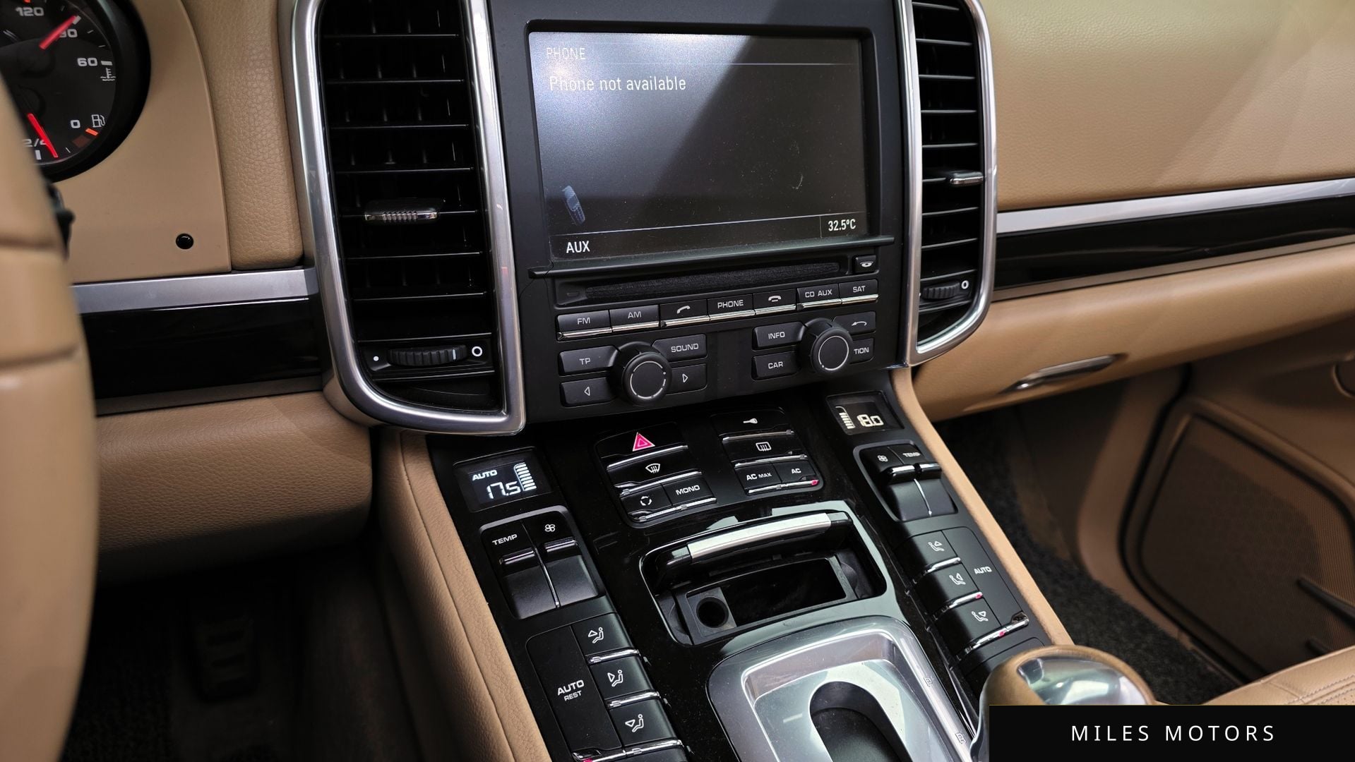 Porsche 카이엔 2011 — миниатюра 14