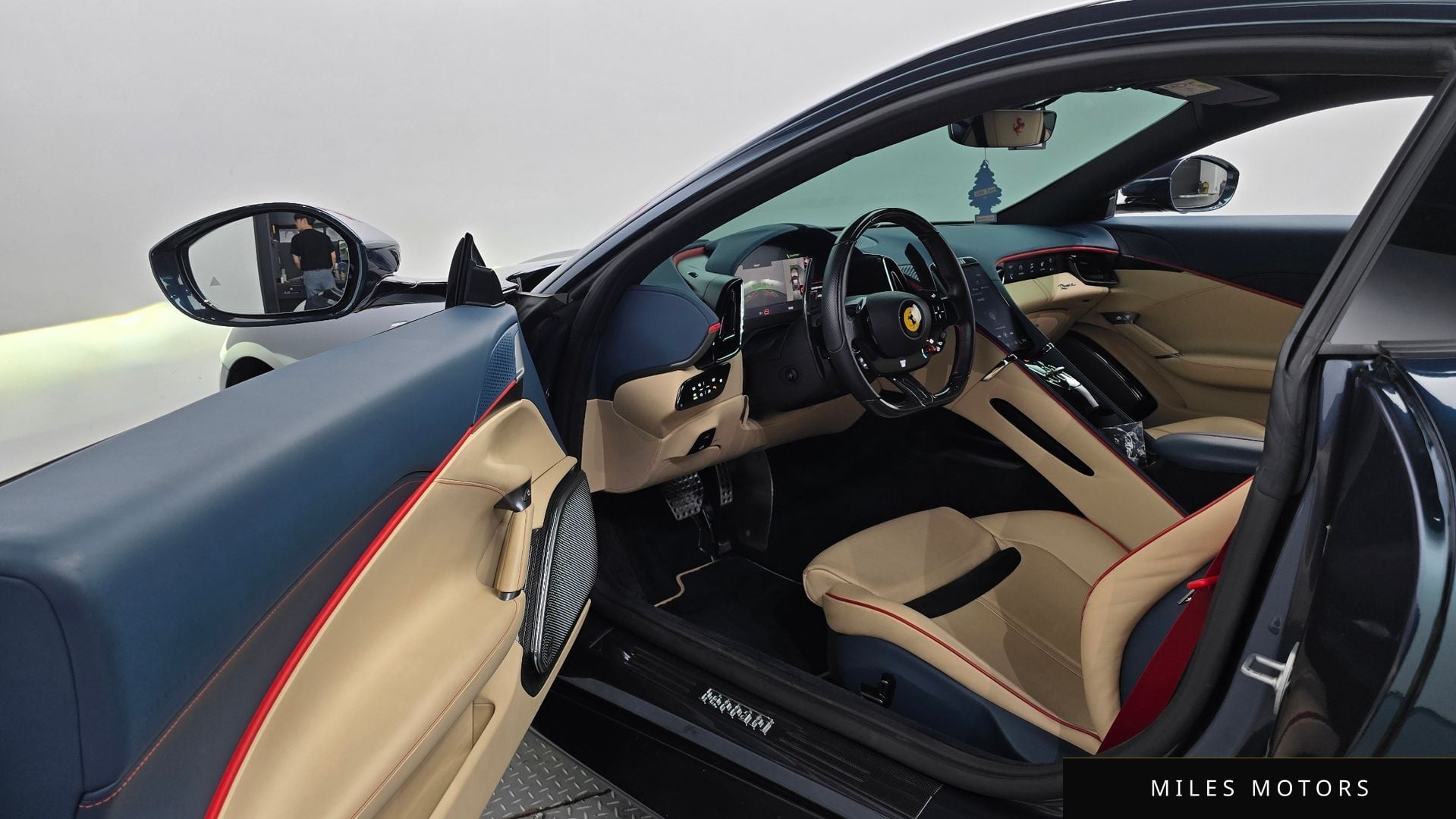 Ferrari 로마 2021 — миниатюра 10