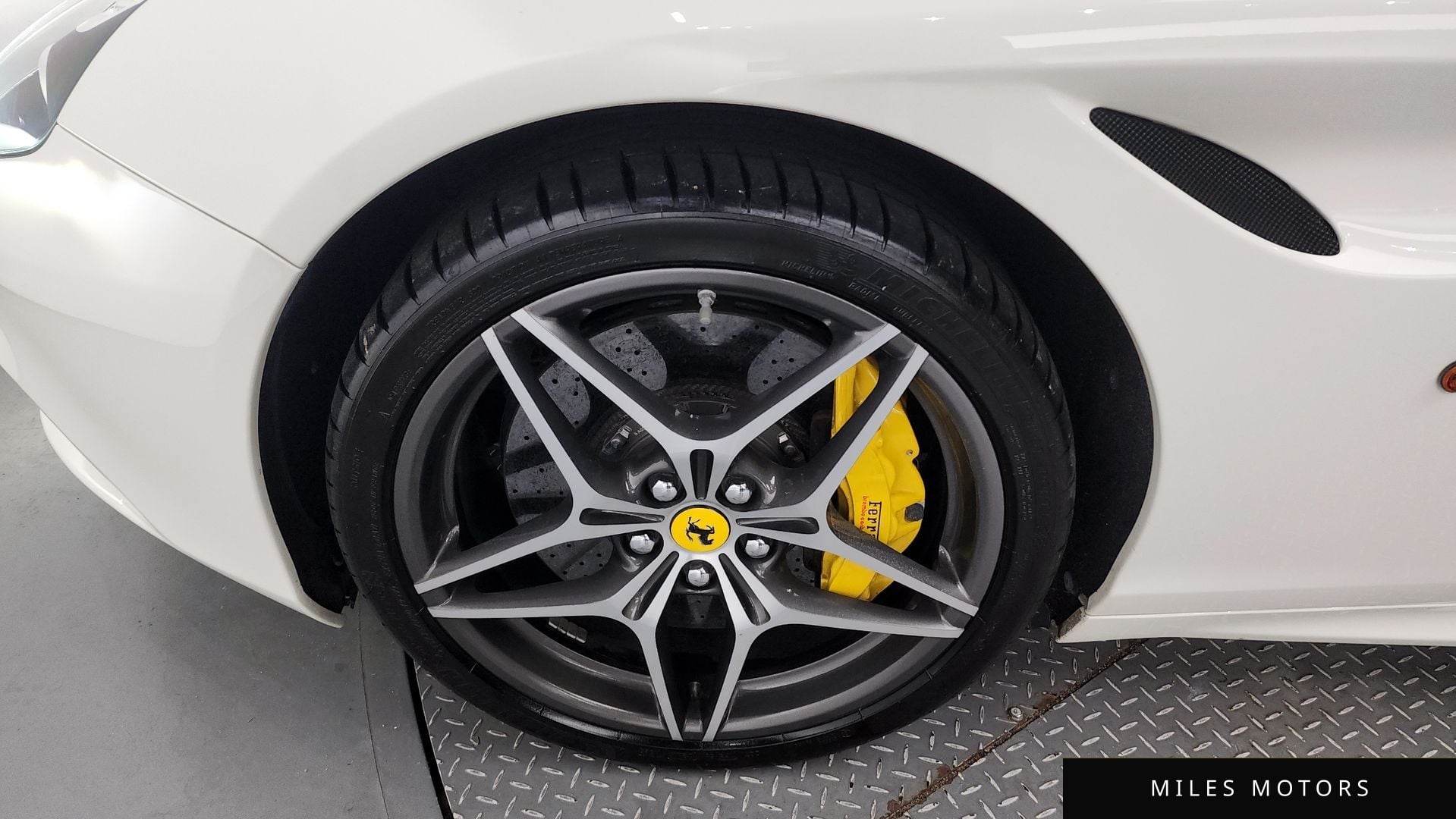 Ferrari 캘리포니아 2016 — миниатюра 5